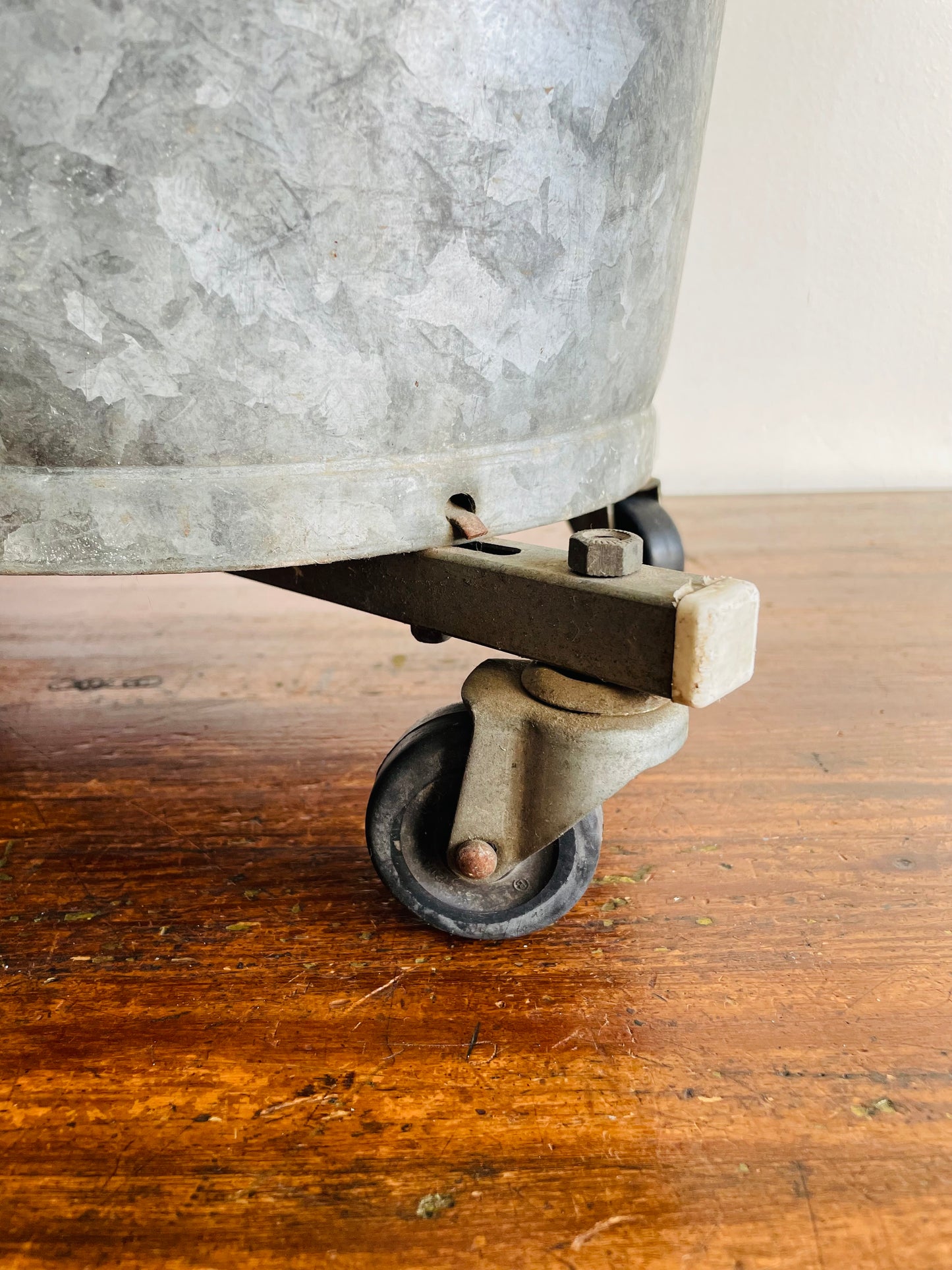 Rustic Galvanized Steel Mop Bucket on Caster Wheels with Handle - White Mop Wringer Co. of Canada - Paris, Ontario