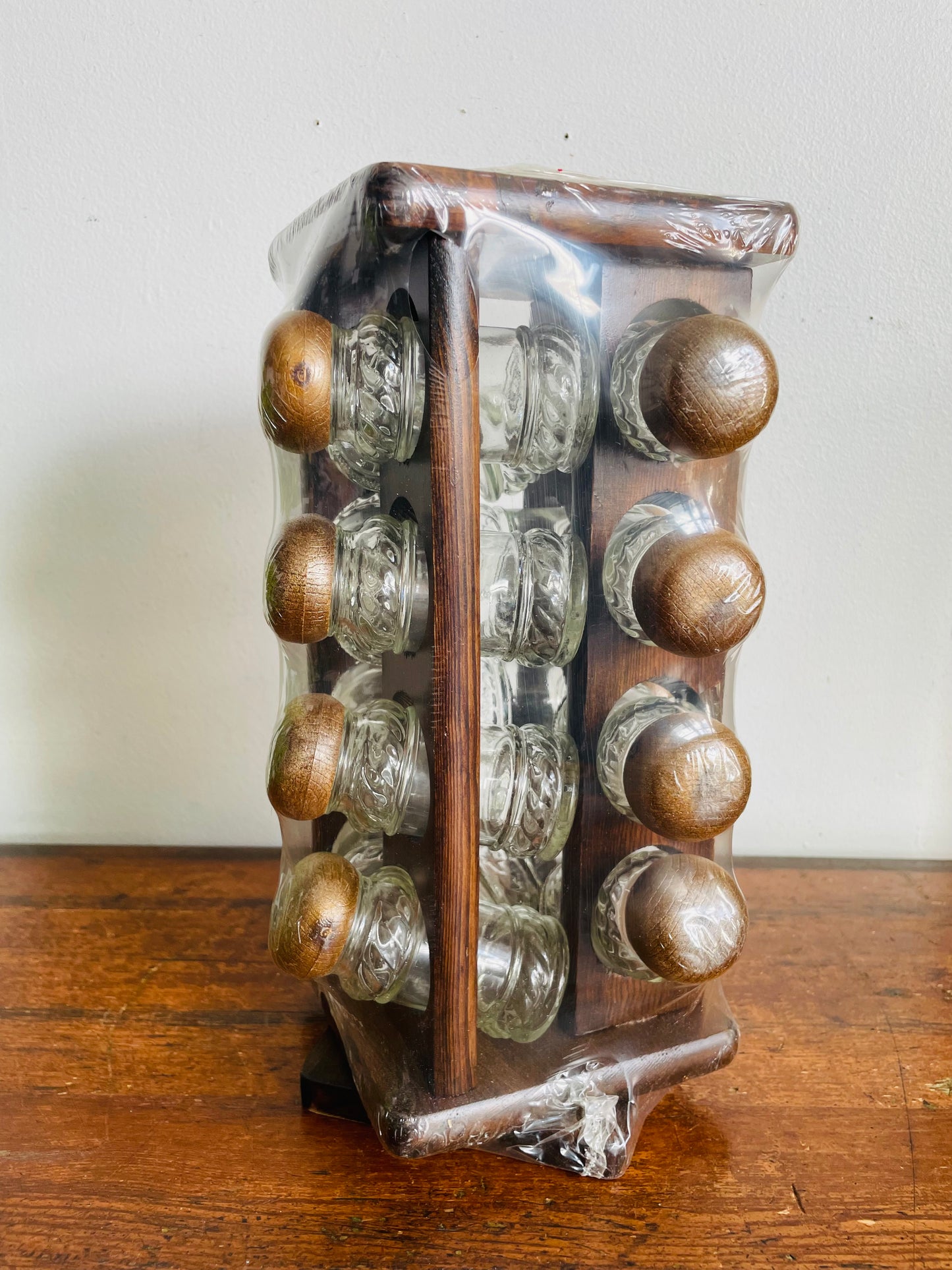 Vintage Brand New Wood & Glass Rotating Revolving Spice Rack Lazy Susan with 16 Spice Jar Containers in Original Box - Includes Spice Name Stickers