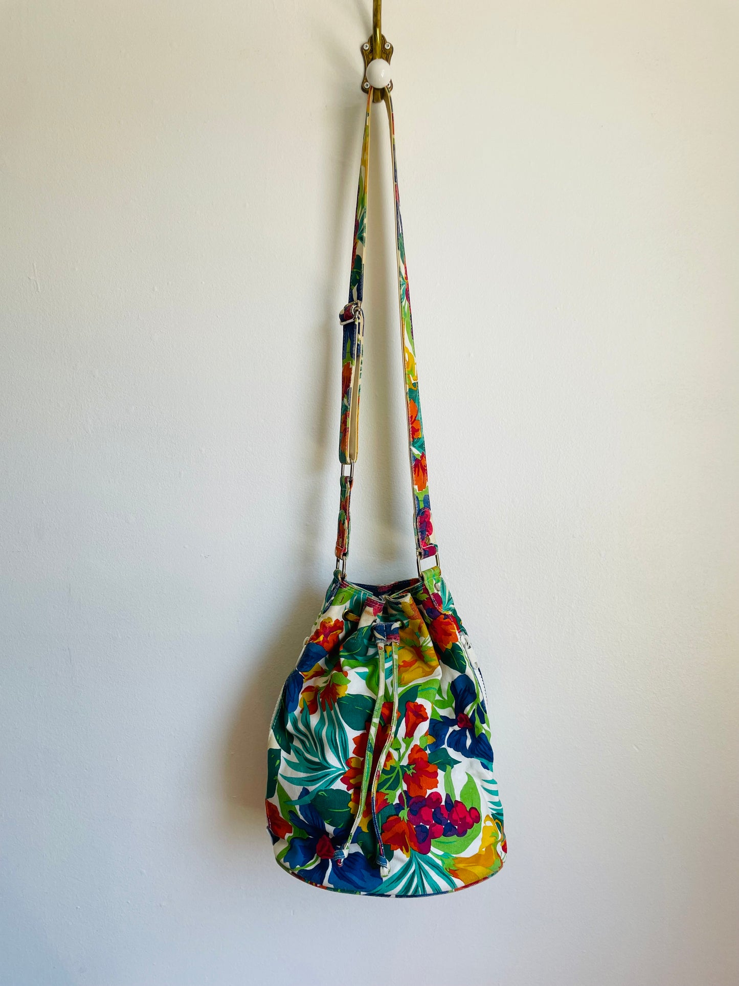 Tropical & Bright Liz Claiborne Accessories 100% Cotton Drawstring Bucket Pouch Purse with Multiple Compartments