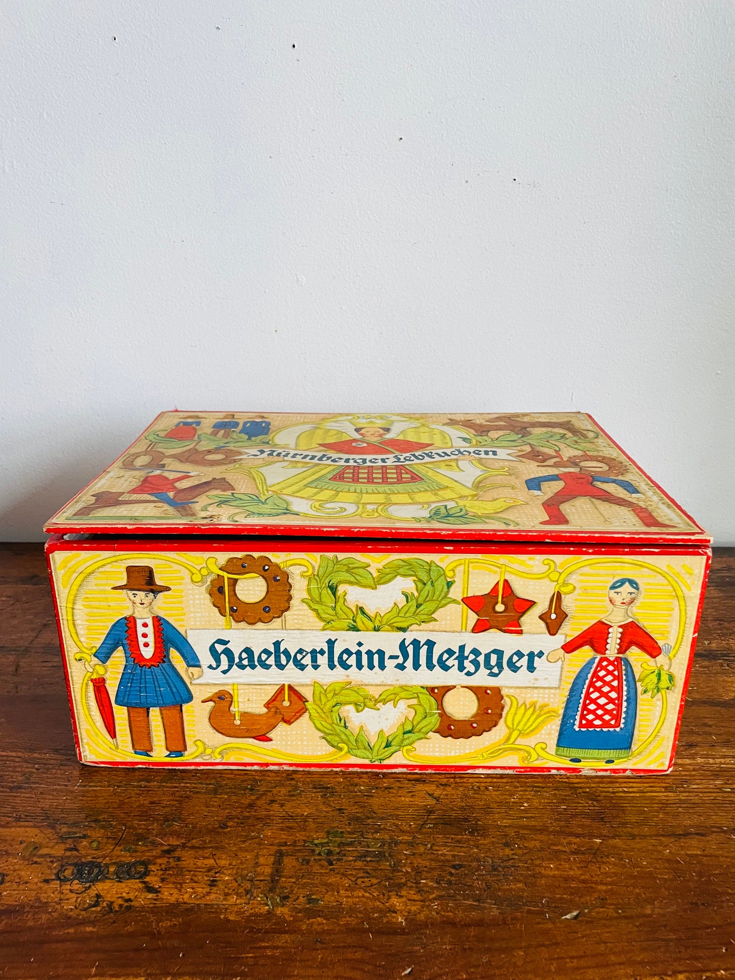 Vintage German Gingerbread Wood Cookie Box with Lid & Bright Illustrations - Haeberlein-Metzger - Nürnberger Lebkuchen