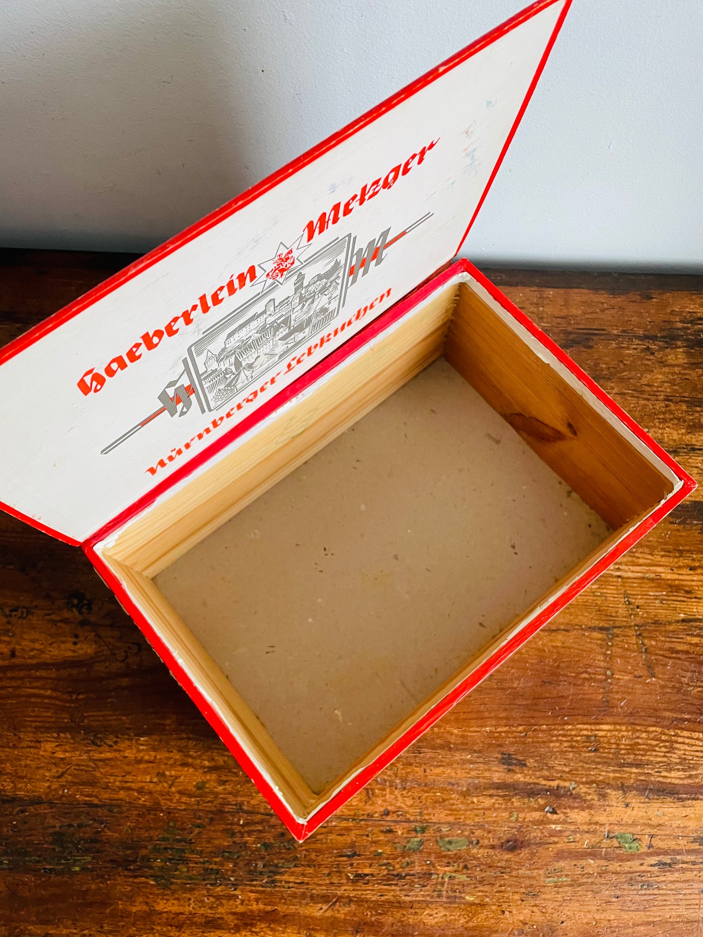 Vintage German Gingerbread Wood Cookie Box with Lid & Bright Illustrations - Haeberlein-Metzger - Nürnberger Lebkuchen