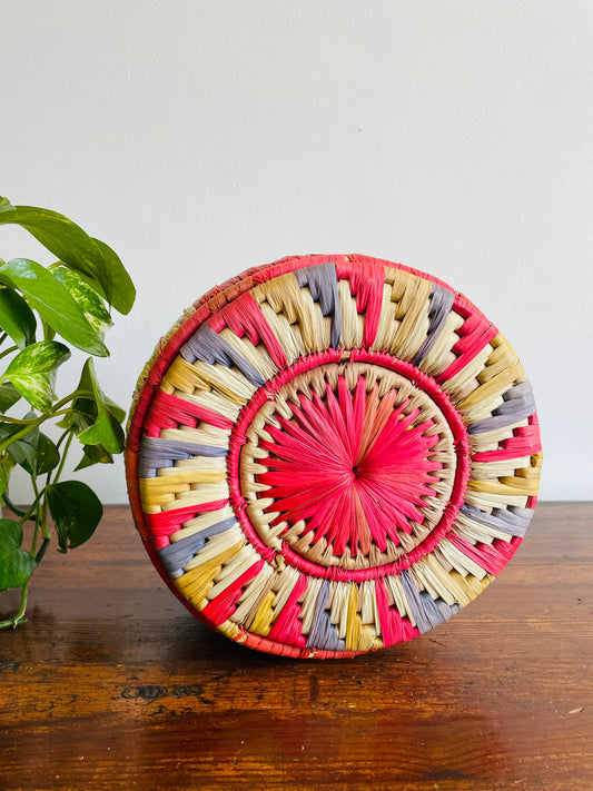 Round Brightly Woven Straw Basket with Lid