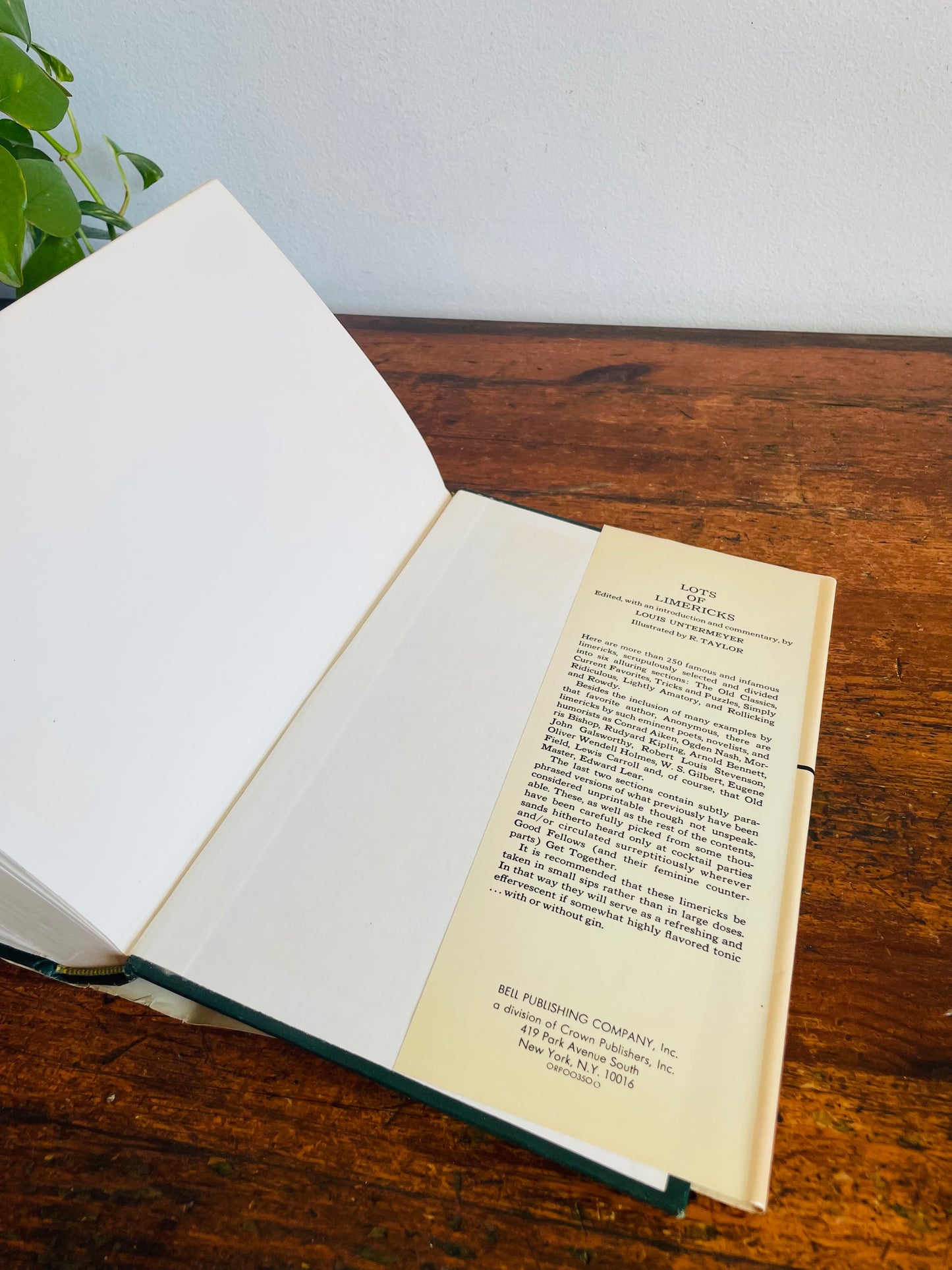 Vintage The Limerick Hardcover Book by G. Legman - 1700 Examples With Notes, Variants & Index - Bell Publishing Company - Saucy & X Rated Poetry