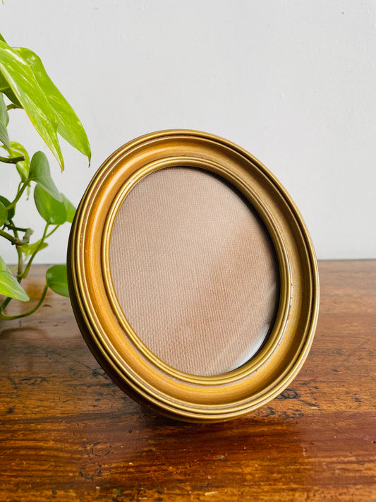 Vintage Gold Oval Picture Frame with Glass - Can Stand or Hang - 3.75" by 4.75" Photo Size