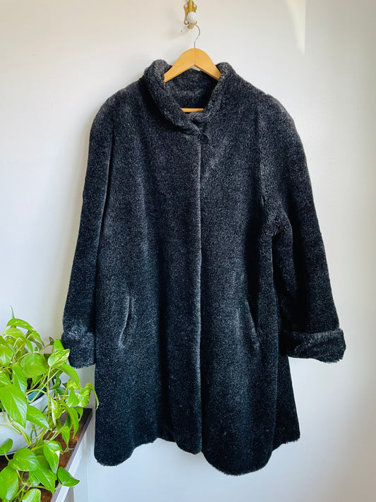Novelti by Laura Black Faux Fur Coat - Size 14