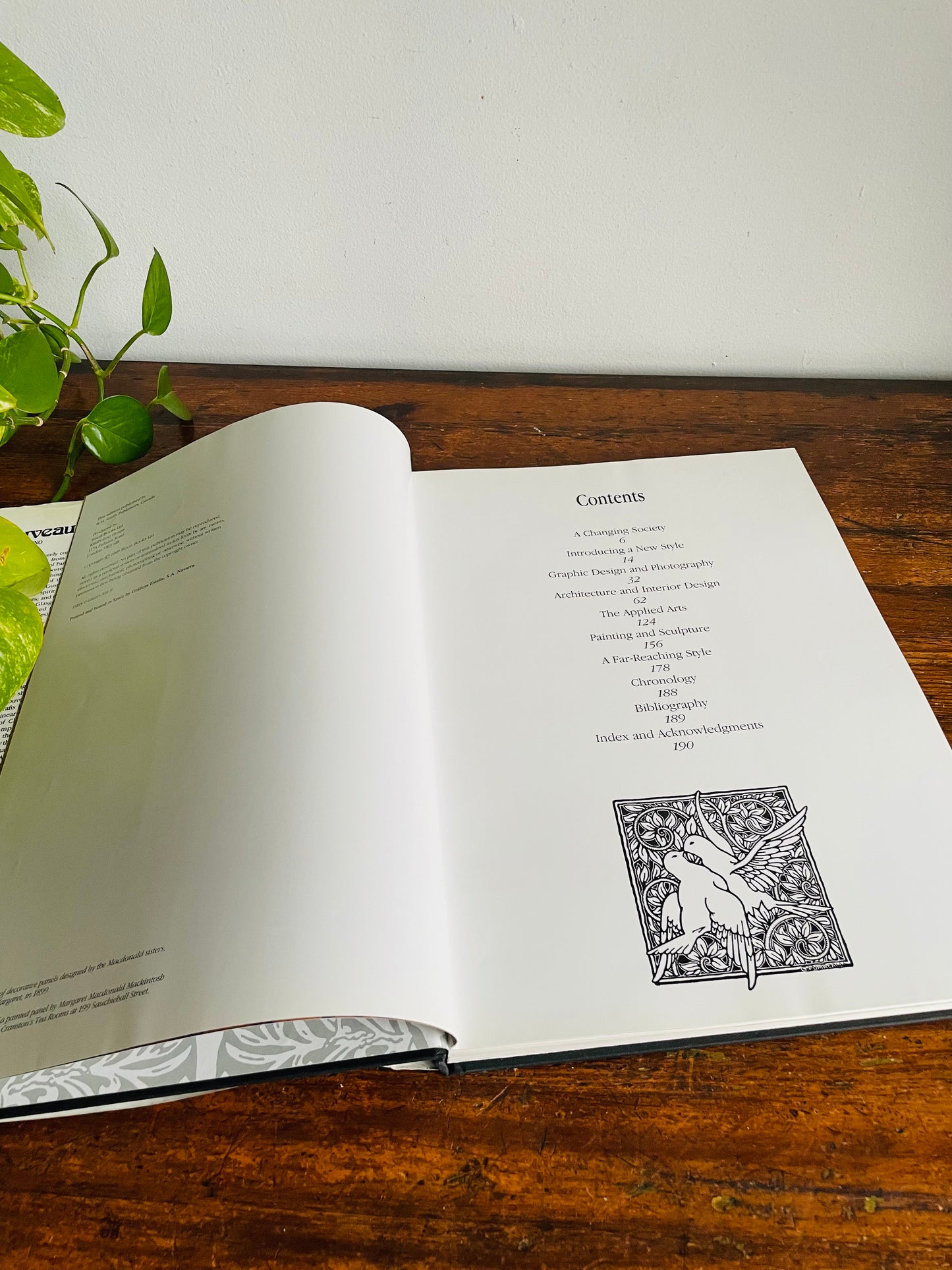 Vintage Art Nouveau Hardcover Coffee Table Book by Maria Costantino (1989)