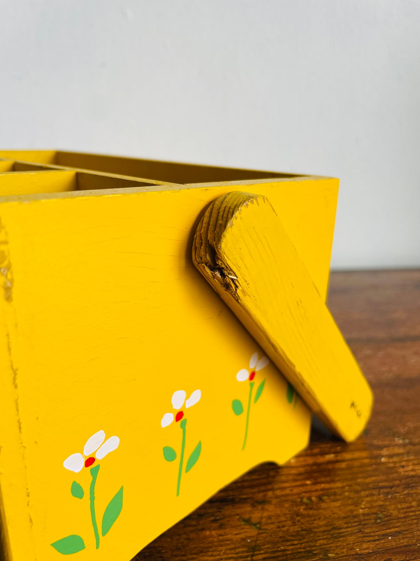 Vintage 1984 Teleflora Bright & Cheerful Yellow with White Flowers Wood Organizer Caddy with Swing Handle & 5 Compartments - Made in Taiwan