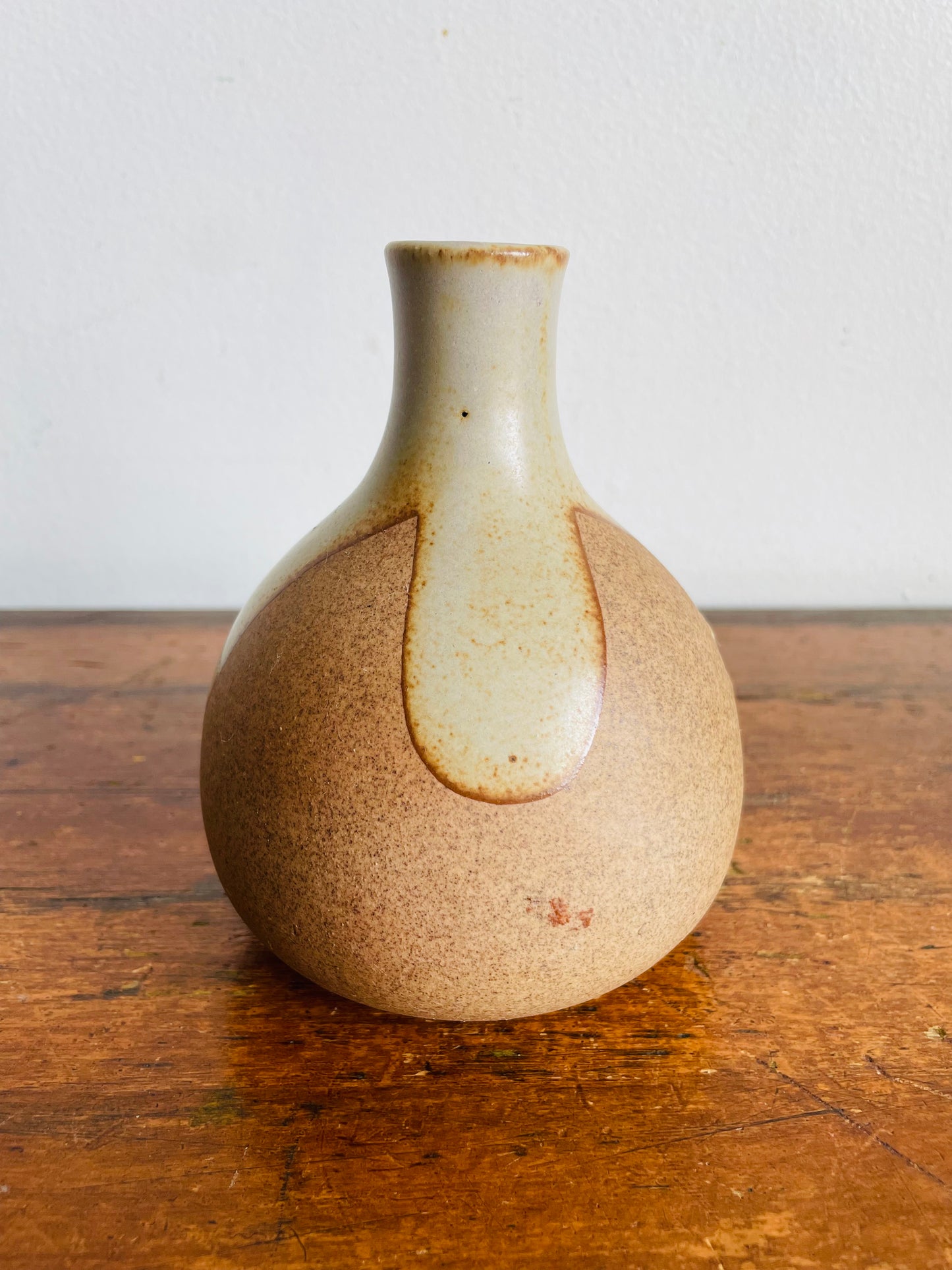 Vintage Takahashi Pottery Vase with Beautiful Natural Spiral Shell Pattern - Crafted in Japan & Distributed by Amram's Toronto, Canada