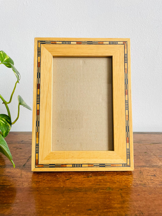 Vintage Wood Marquetry Inlay Picture Frame - Easel Backing & Wall Hooks for Hanging - Made in Thailand - 3.5" x 5.5" Photo Size