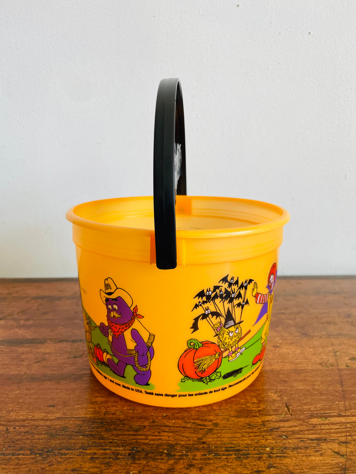 Vintage 2001 McDonald's Orange Plastic Trick or Treat Halloween Bucket with Bat Handle #2