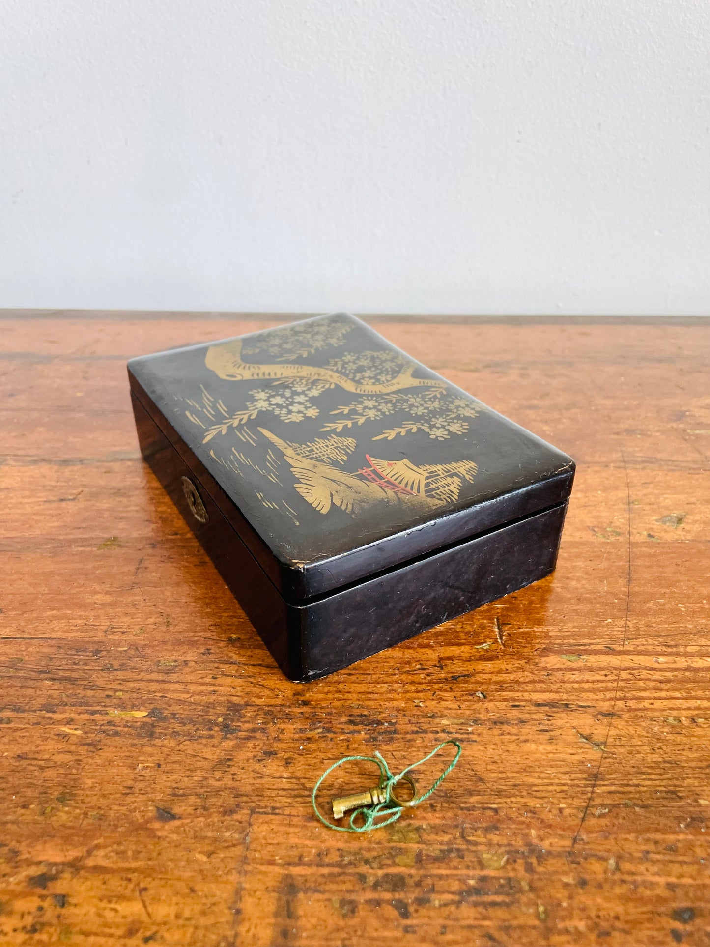 Vintage Hand Painted Japanese Black Lacquer Wood Jewellery Box with Lined Interior / Mount Fuji Scene & Key To Lock
