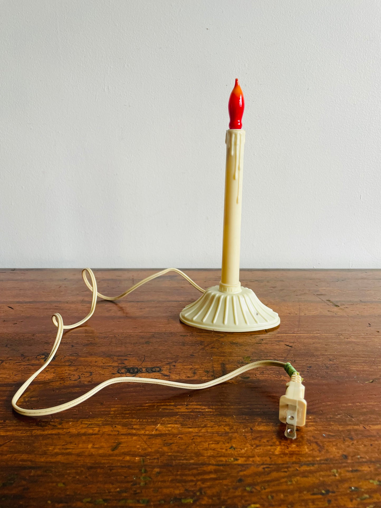 Christmas Window Candolier Electric Candle with Red Flame