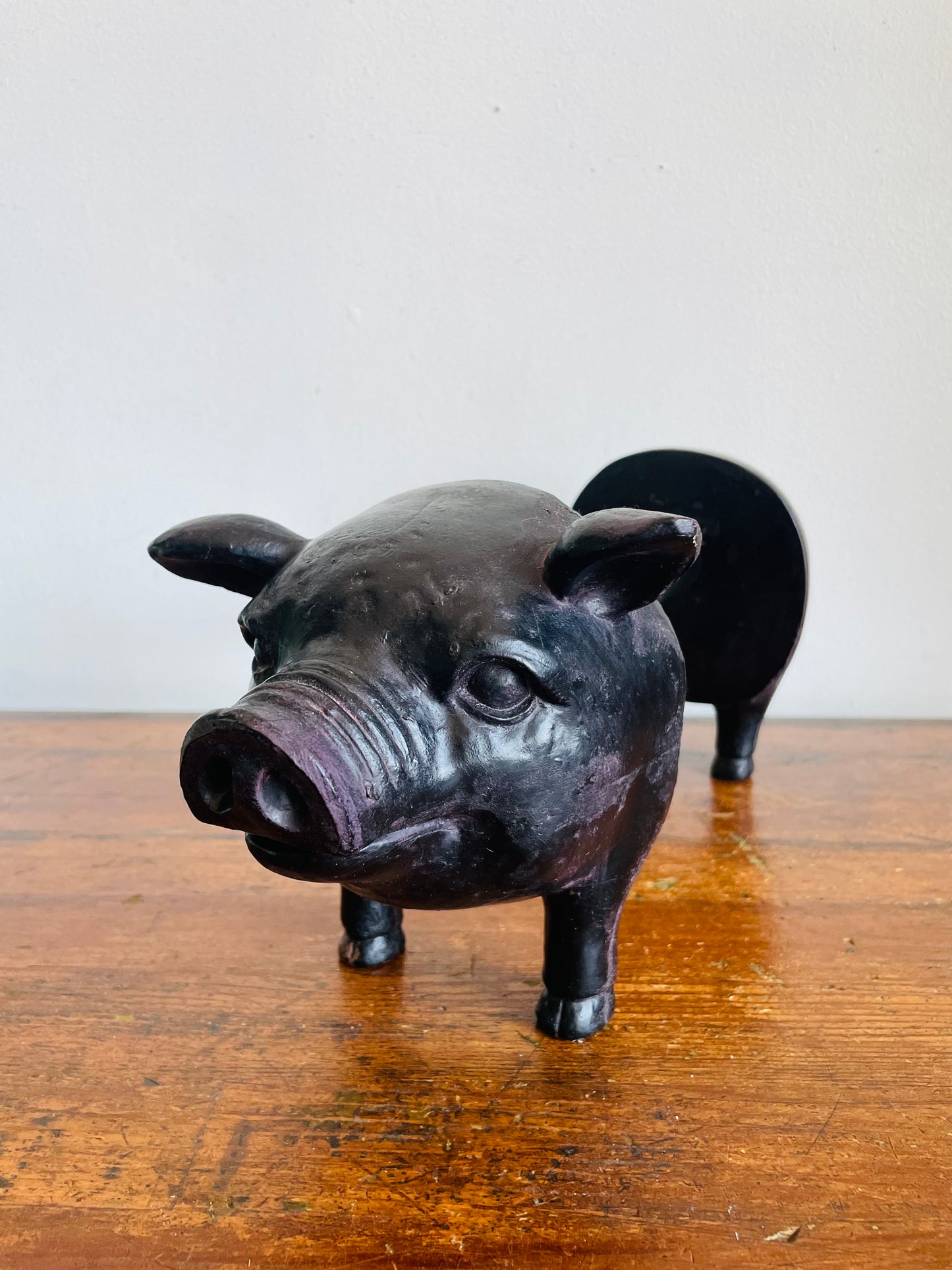 Black Resin & Metal Pig Paper Towel Roll Holder Dispenser - Not Vintage / Still Cute!