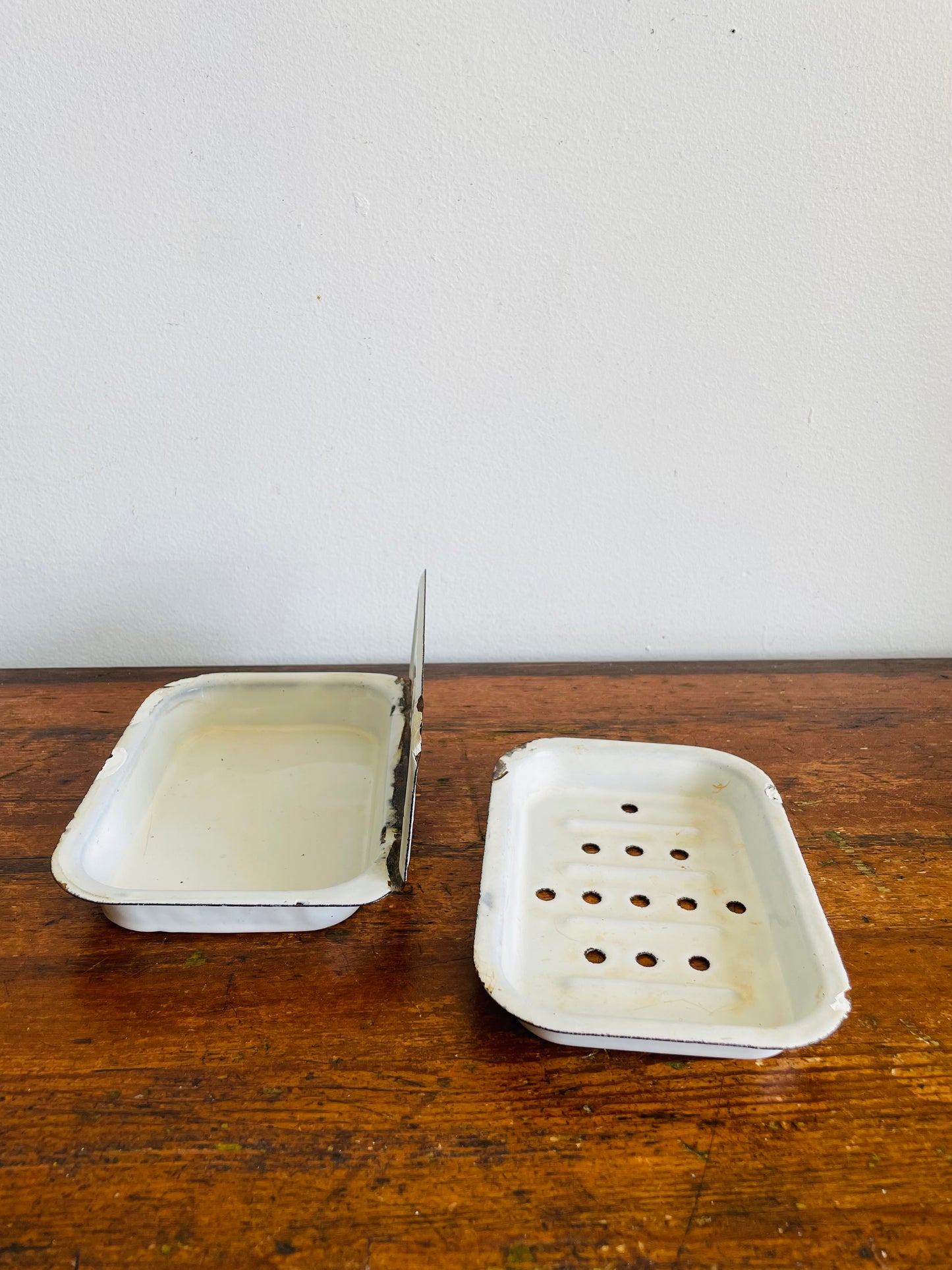 Vintage White Enamel Wall Mount Two Part Soap Dish - Removable Drainage Tray  - Can Stand or Hang - Modern Cottage Farmhouse