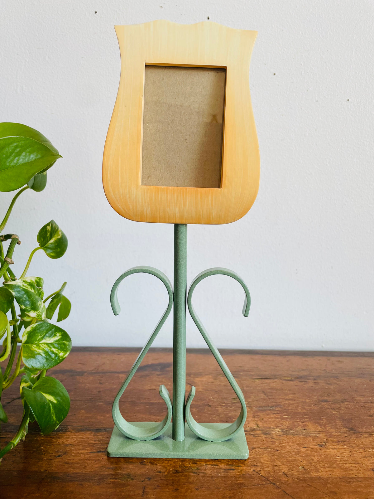 Vintage Wood & Metal Tulip Flower Shaped Standing Picture Frame - 2.1" x 3.25" Photo Size