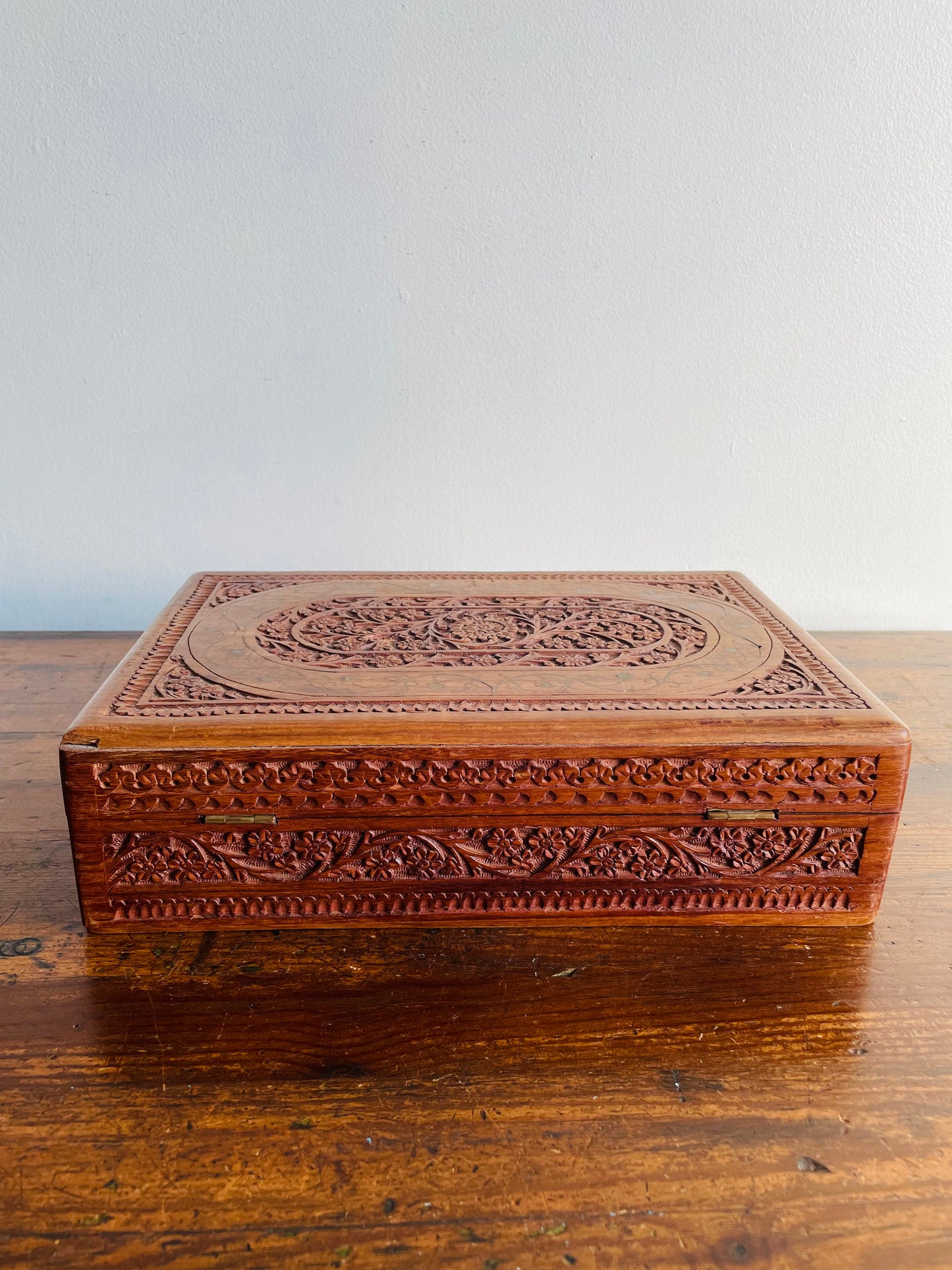 Large Indian Rosewood Jewellery Box with Hinged Lid, Velvet Lined Interior & Ornate Carved Flower with Brass Inlay Design