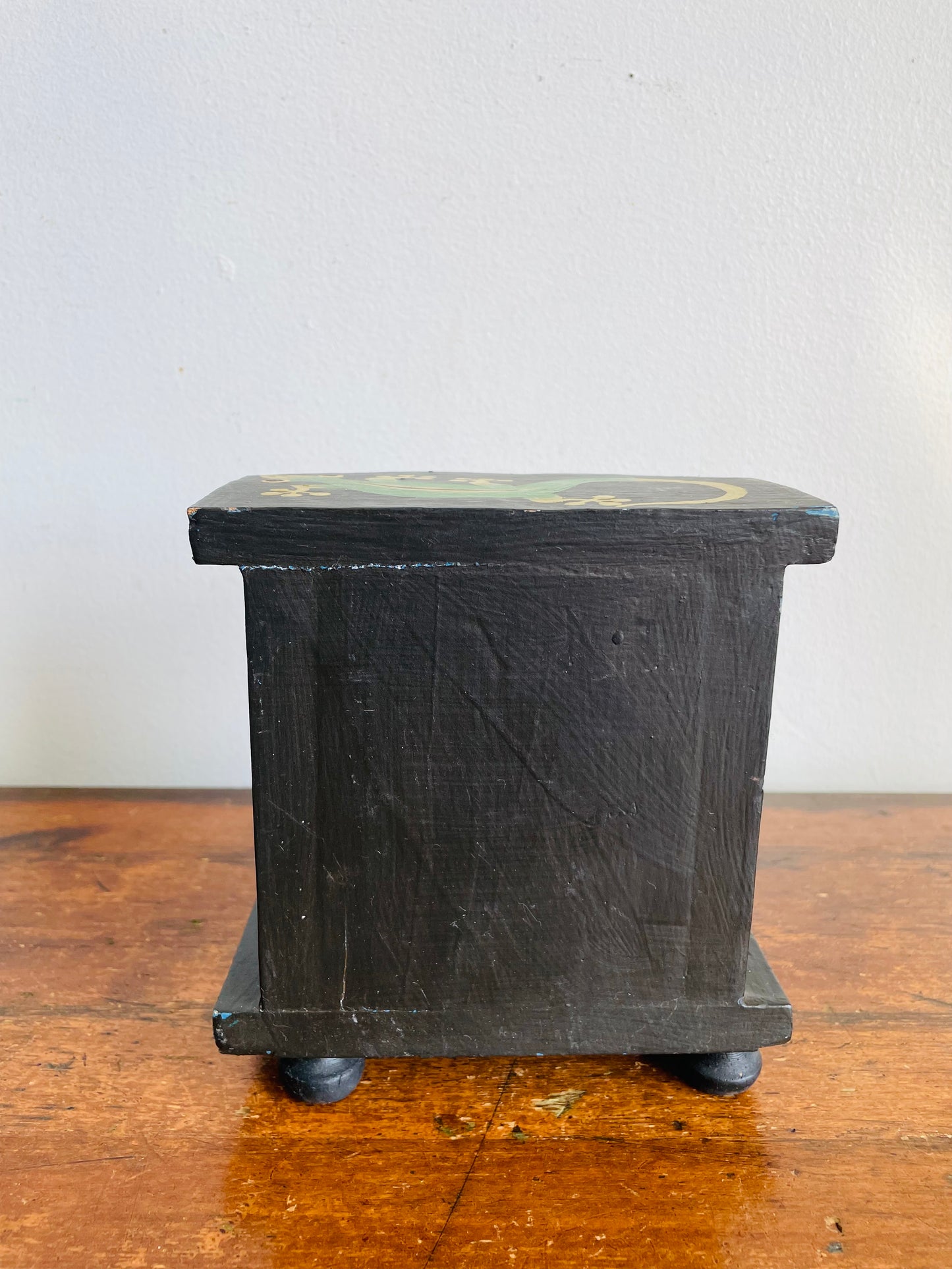 Vintage Black Wooden Mini Dresser Jewellery Box with Painted Star & Gecko Lizard Design - 2 Drawers & Knob Feet