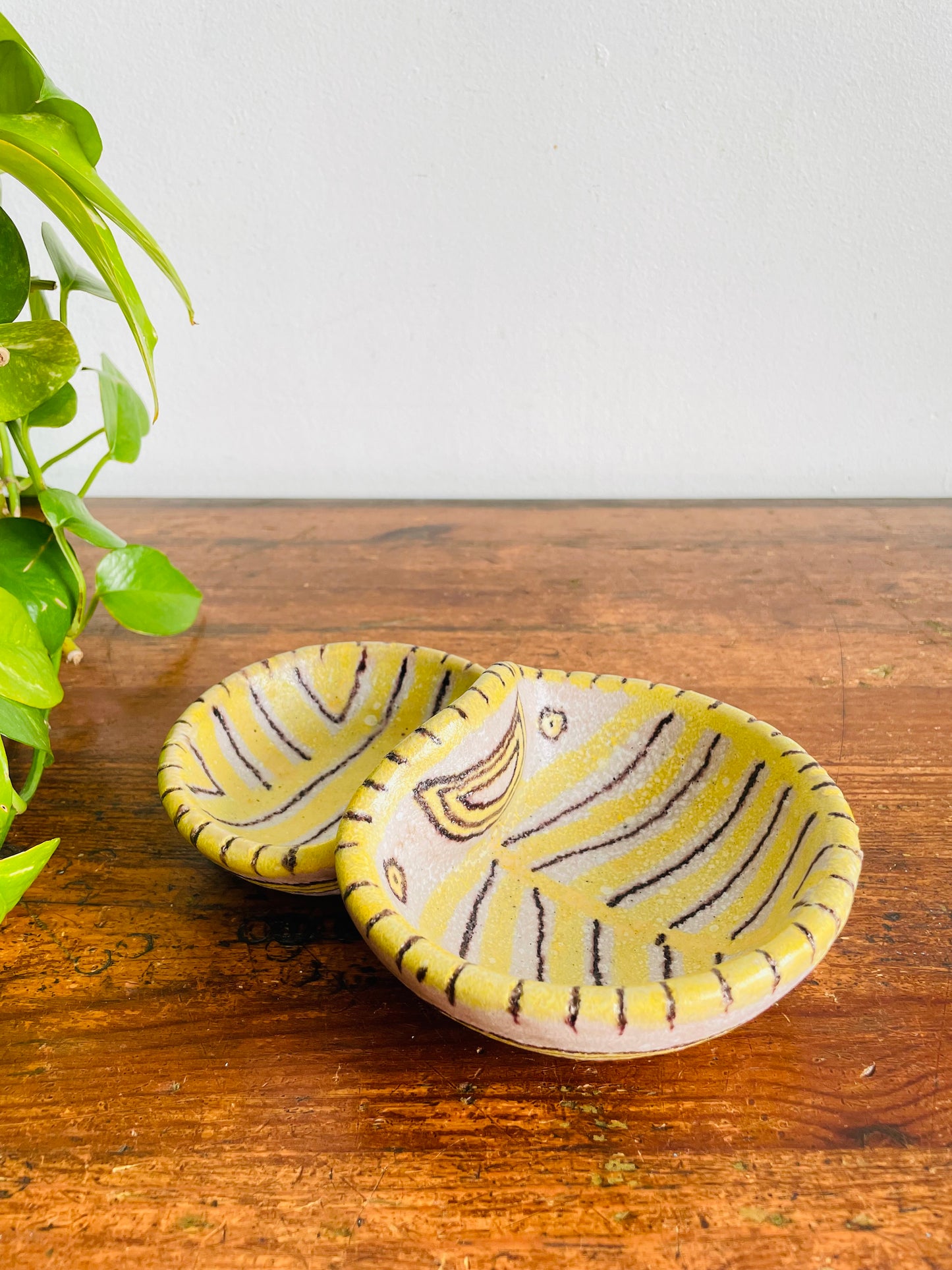 Vintage Mid-Century 1950s Guido Gambone (1909-1969) Ceramic Pottery Divided Bowl Double Dish - La Terrena, Florence - Made in Italy - Donkey Mark - Signed - Modern Abstract Style