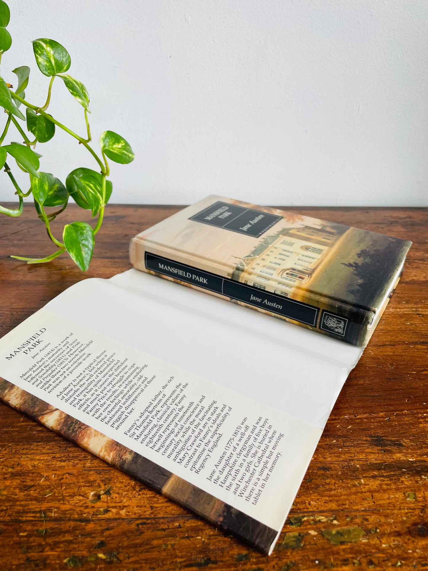 Vintage Mansfield Park Hardcover Book by Jane Austen with Illustrations by Hugh Thomson (1995)