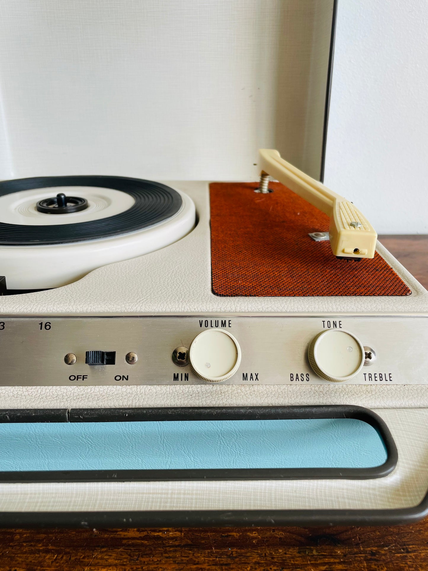 Vintage 1966 Super Cute General Electric Solid State Transistor Portable Suitcase Record Player Model 11A62 - Made in Canada - Tested / Works!