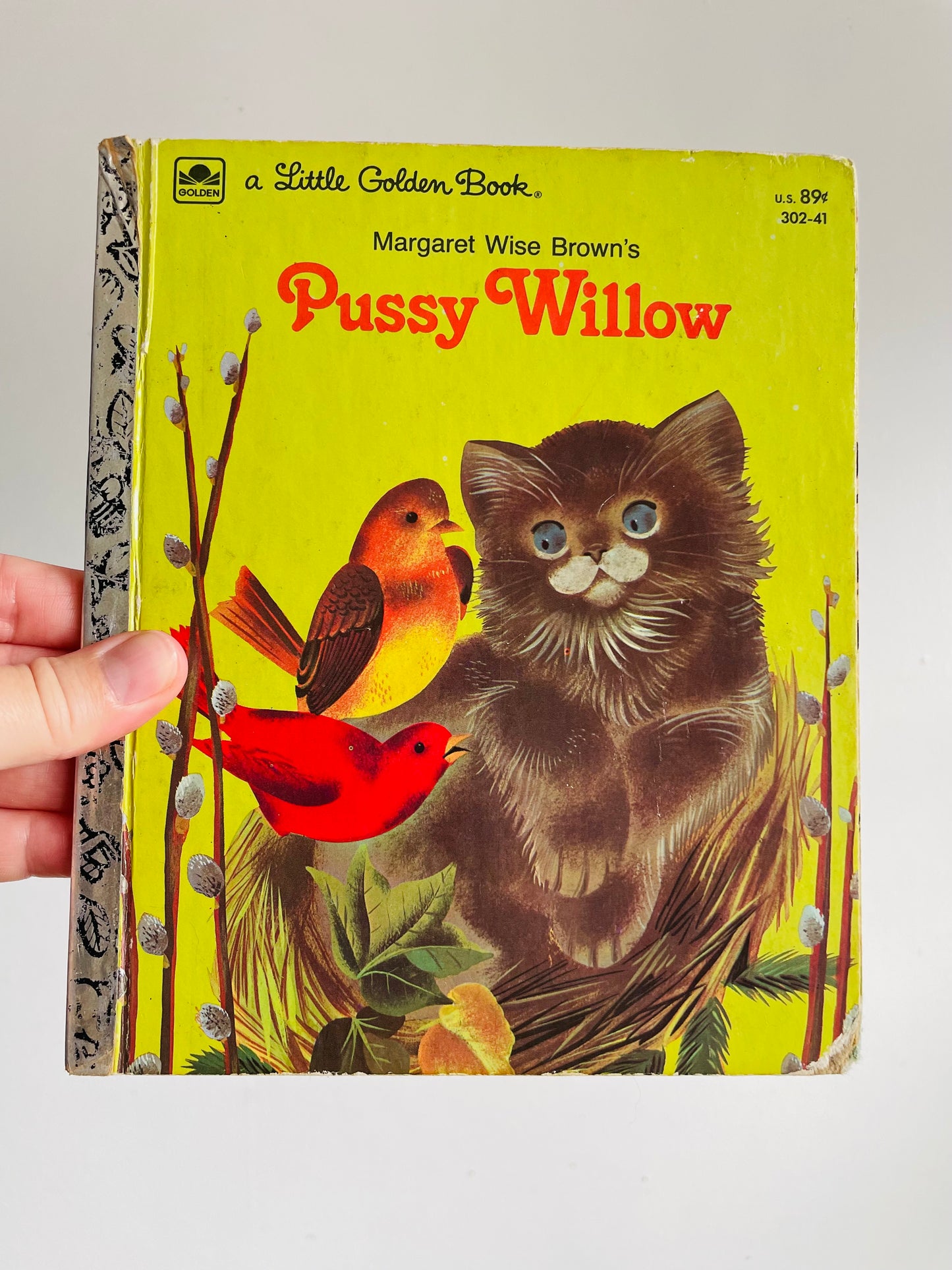 Vintage A Little Golden Book - Margaret Wise Brown's Pussy Willow - Hardcover (1979)