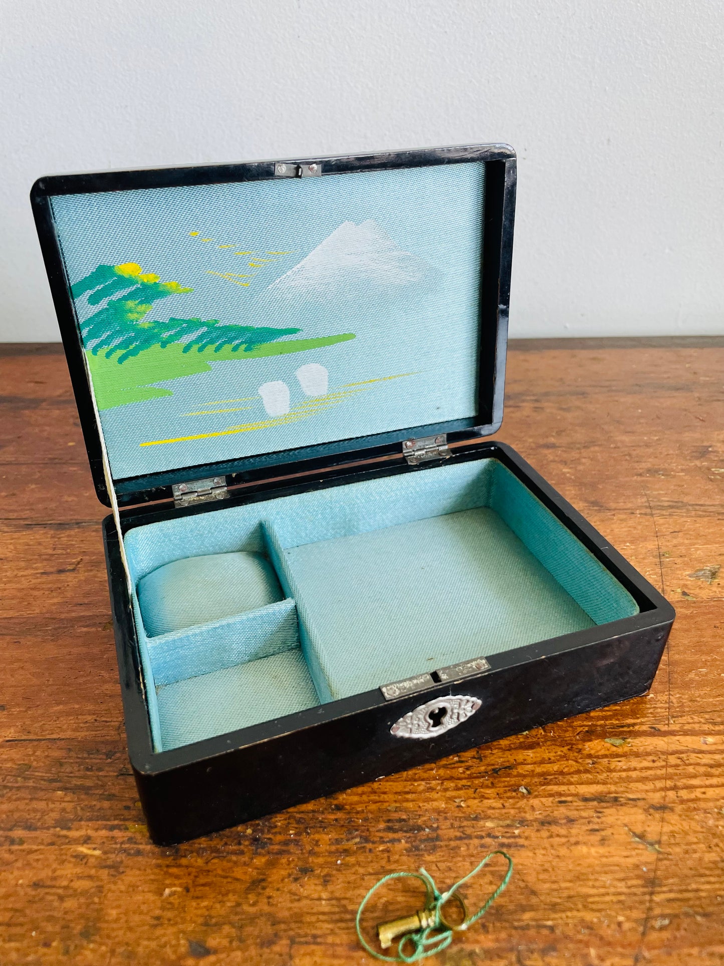 Vintage Hand Painted Japanese Black Lacquer Wood Jewellery Box with Lined Interior / Mount Fuji Scene & Key To Lock