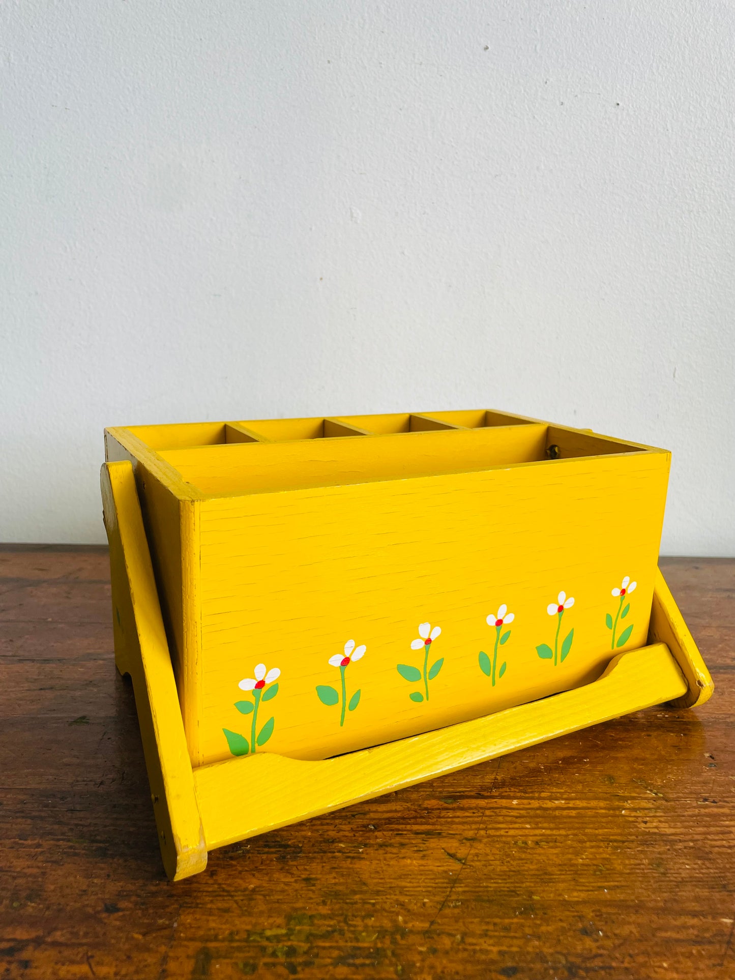 Vintage 1984 Teleflora Bright & Cheerful Yellow with White Flowers Wood Organizer Caddy with Swing Handle & 5 Compartments - Made in Taiwan
