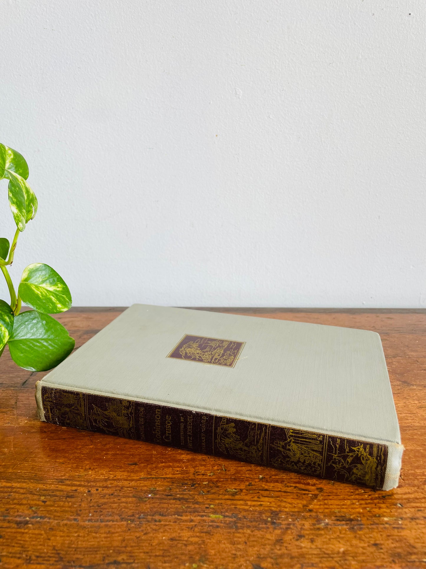 Vintage Robinson Crusoe Hardcover Book by Daniel Defoe - Illustrated by Fritz Kredel (1945)