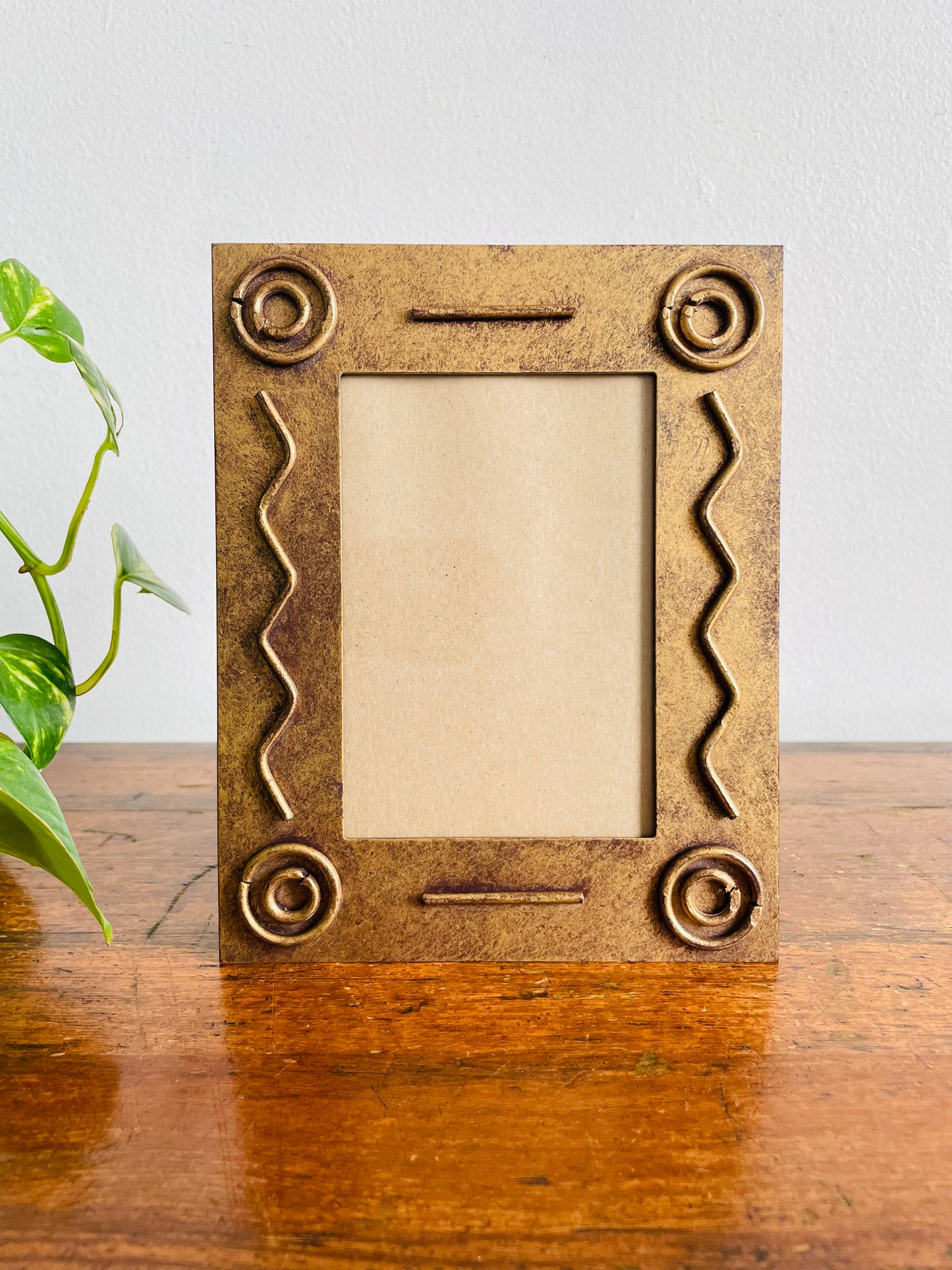 Vintage 1990s Style Gold Tone Metal Picture Frame with Swirl & Squiggle Design - Easel Backing - 3" x 4.5" Photo Size