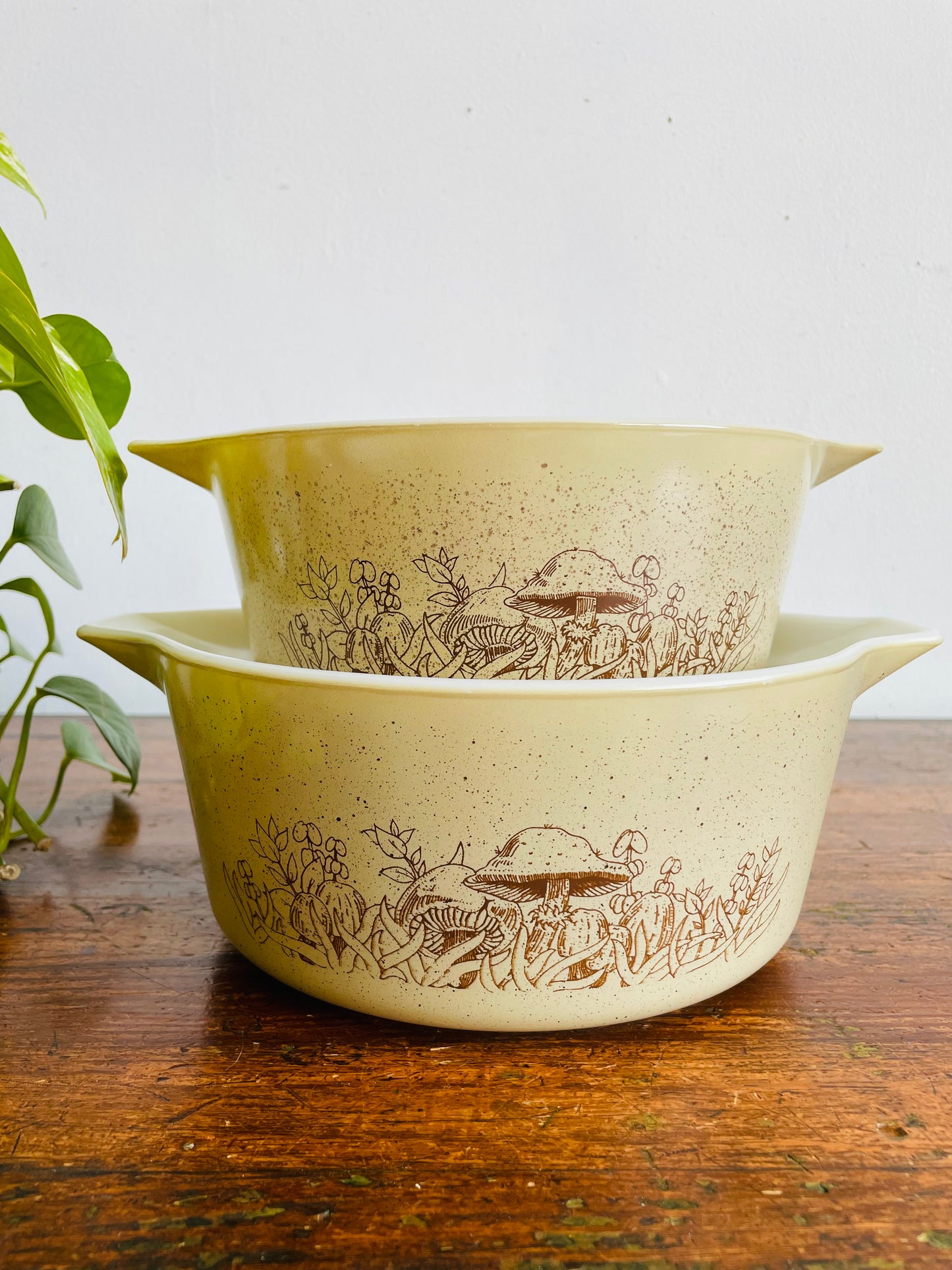 Vintage Pyrex 475-B & 474-B Mushroom Forest Fancies Casserole Mixing Bowl Dishes - Set of 2 - 2.5 & 1.5 Litres