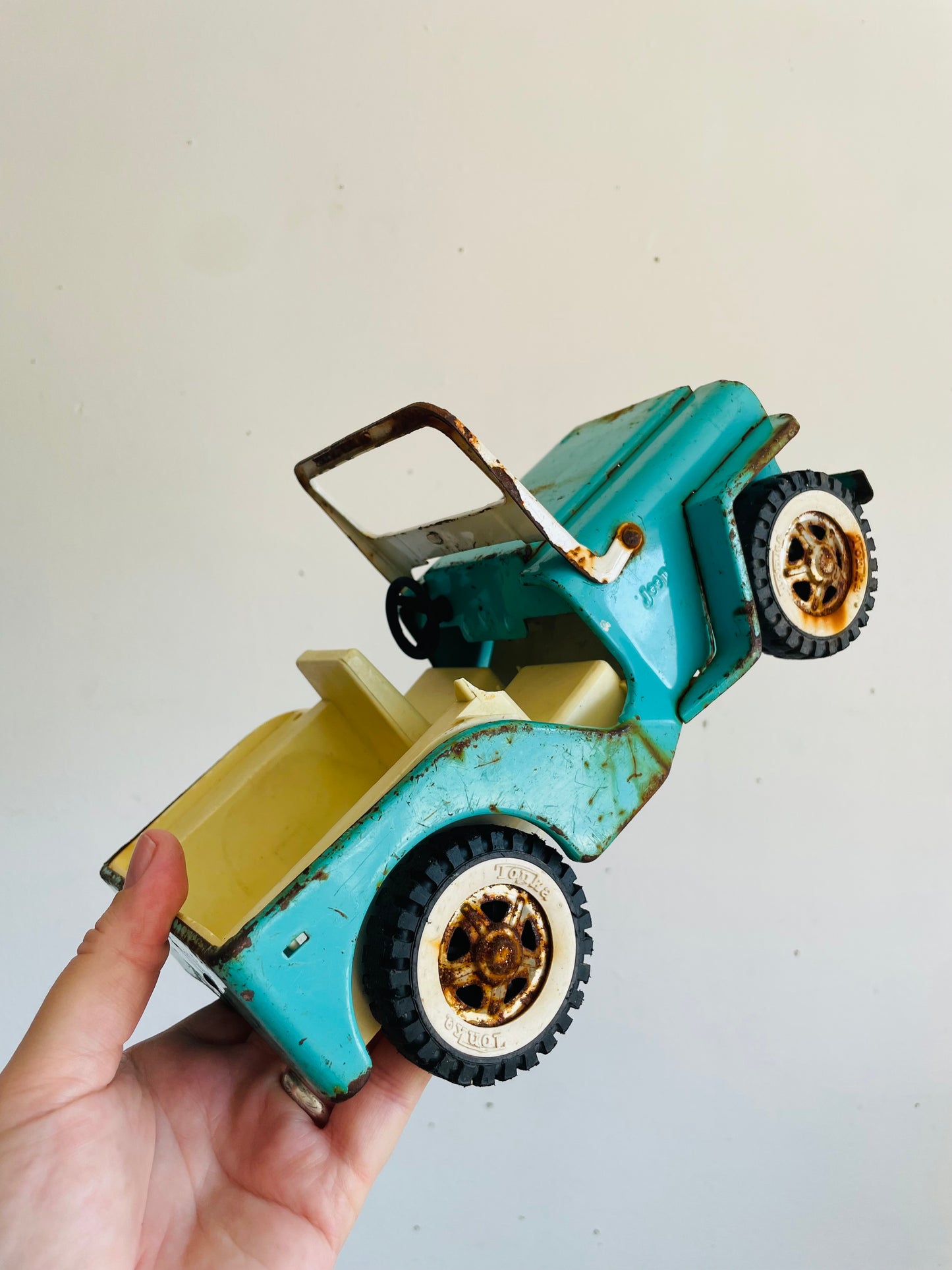 Vintage 1962 Tonka Jeep Dispatcher #200 Turquoise Metal Car - Made in Canada - One Seat Broken