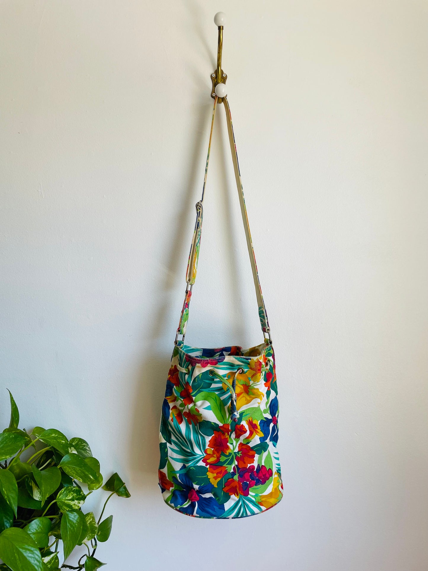 Tropical & Bright Liz Claiborne Accessories 100% Cotton Drawstring Bucket Pouch Purse with Multiple Compartments