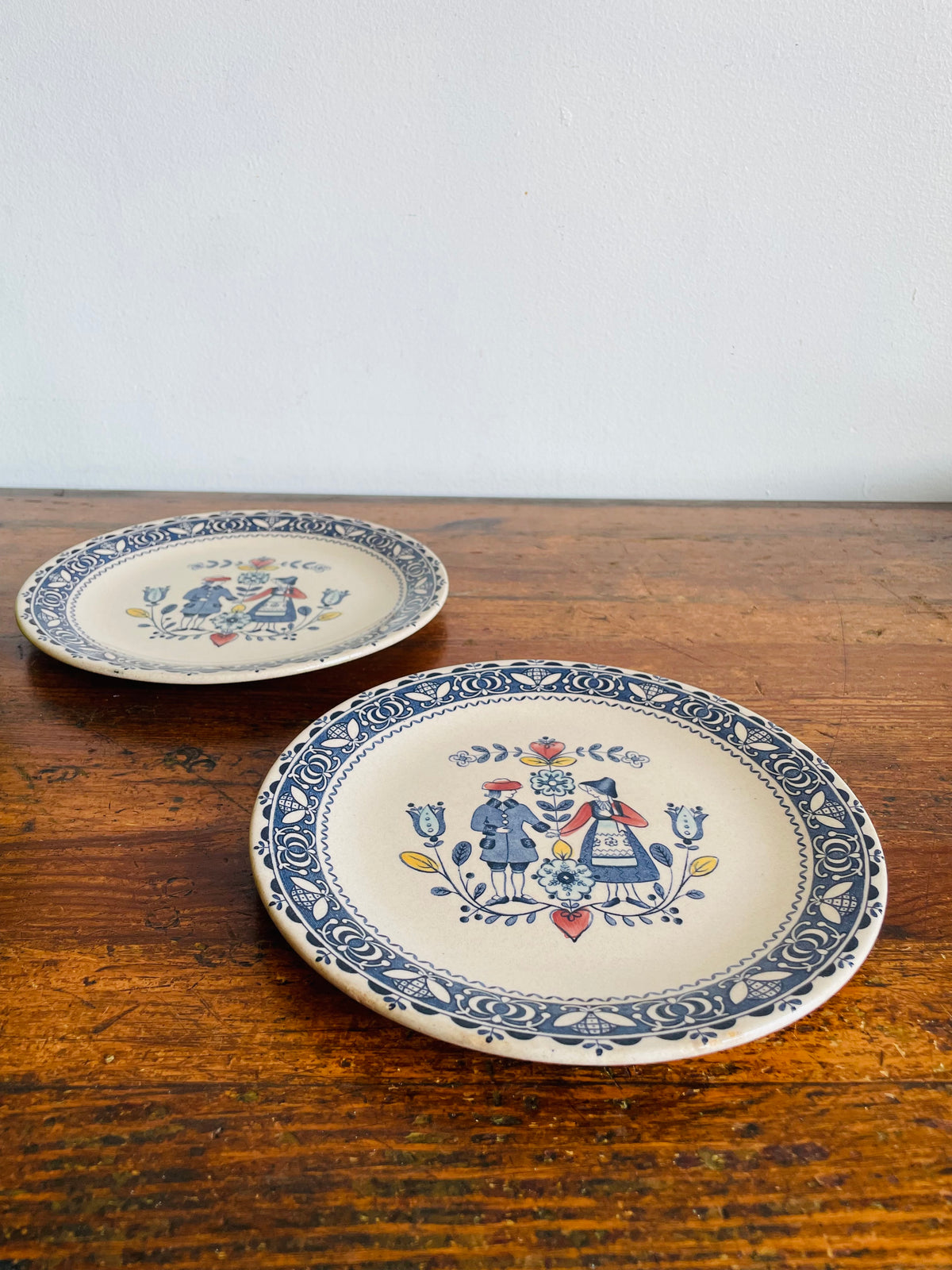 Vintage Johnson Brothers Hearts & Flowers Staffordshire England Old Granite Ironstone 8" Side Dish Plates - Set of 2
