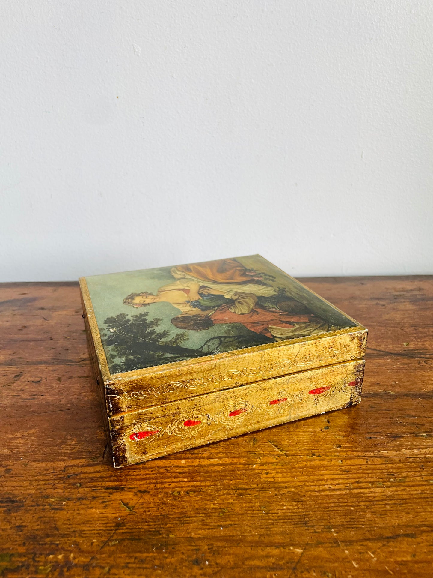 Vintage Florentine Box with Hinged Lid & Scene from François Boucher's Painting "La Musette" - Made in Italy