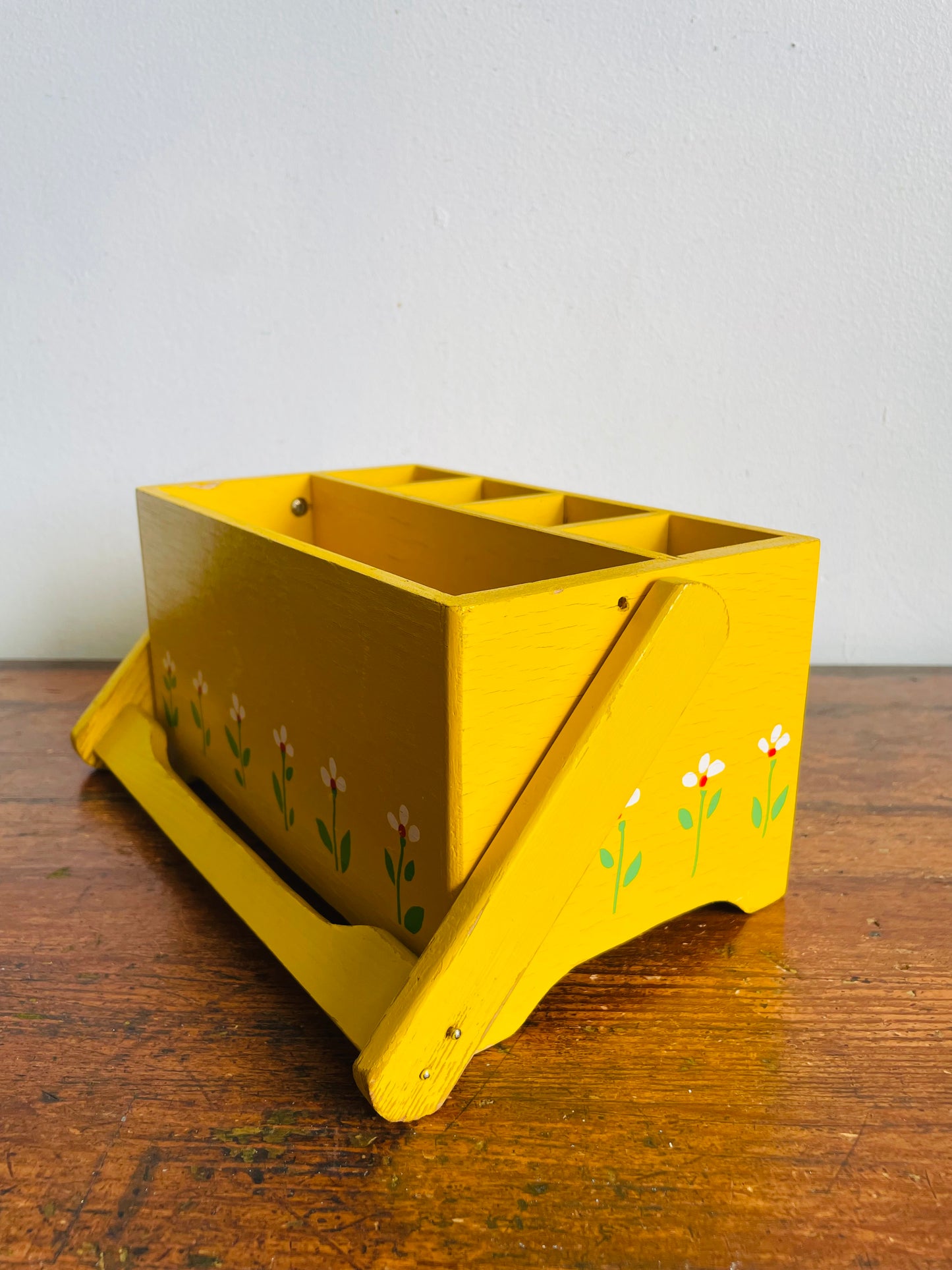 Vintage 1984 Teleflora Bright & Cheerful Yellow with White Flowers Wood Organizer Caddy with Swing Handle & 5 Compartments - Made in Taiwan