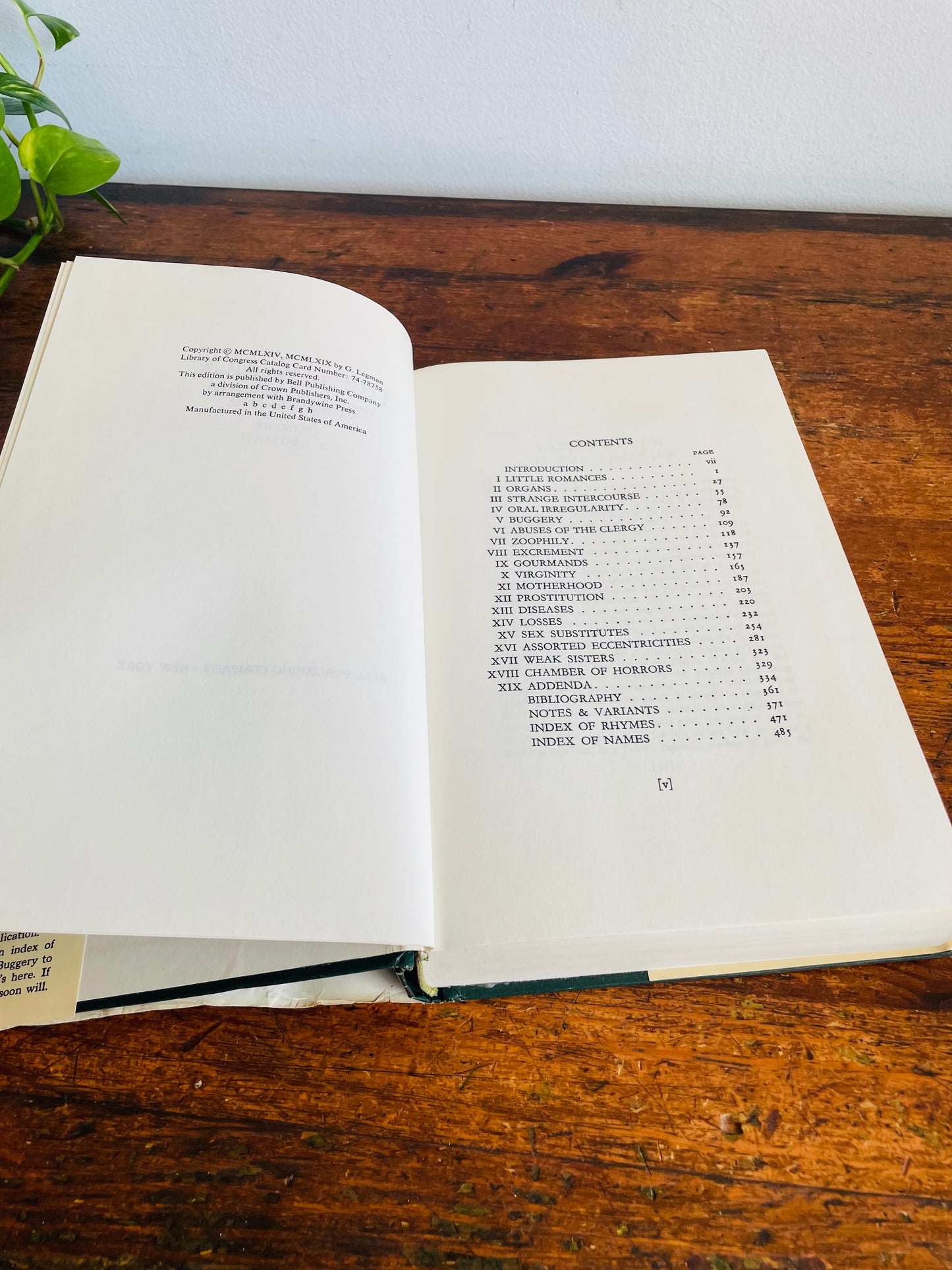 Vintage The Limerick Hardcover Book by G. Legman - 1700 Examples With Notes, Variants & Index - Bell Publishing Company - Saucy & X Rated Poetry