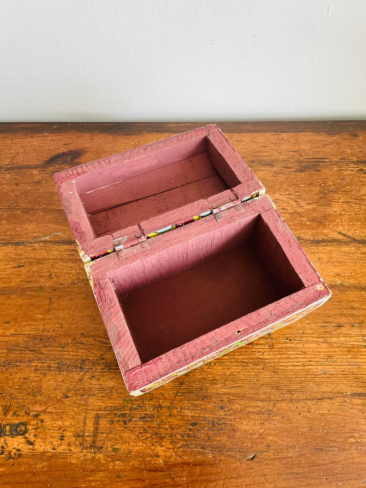 Vintage Moroccan Hand-Painted Wood Jewellery Trinket Treasure Chest Box with Hinged Lid & Colourful Bright Folk Art Design