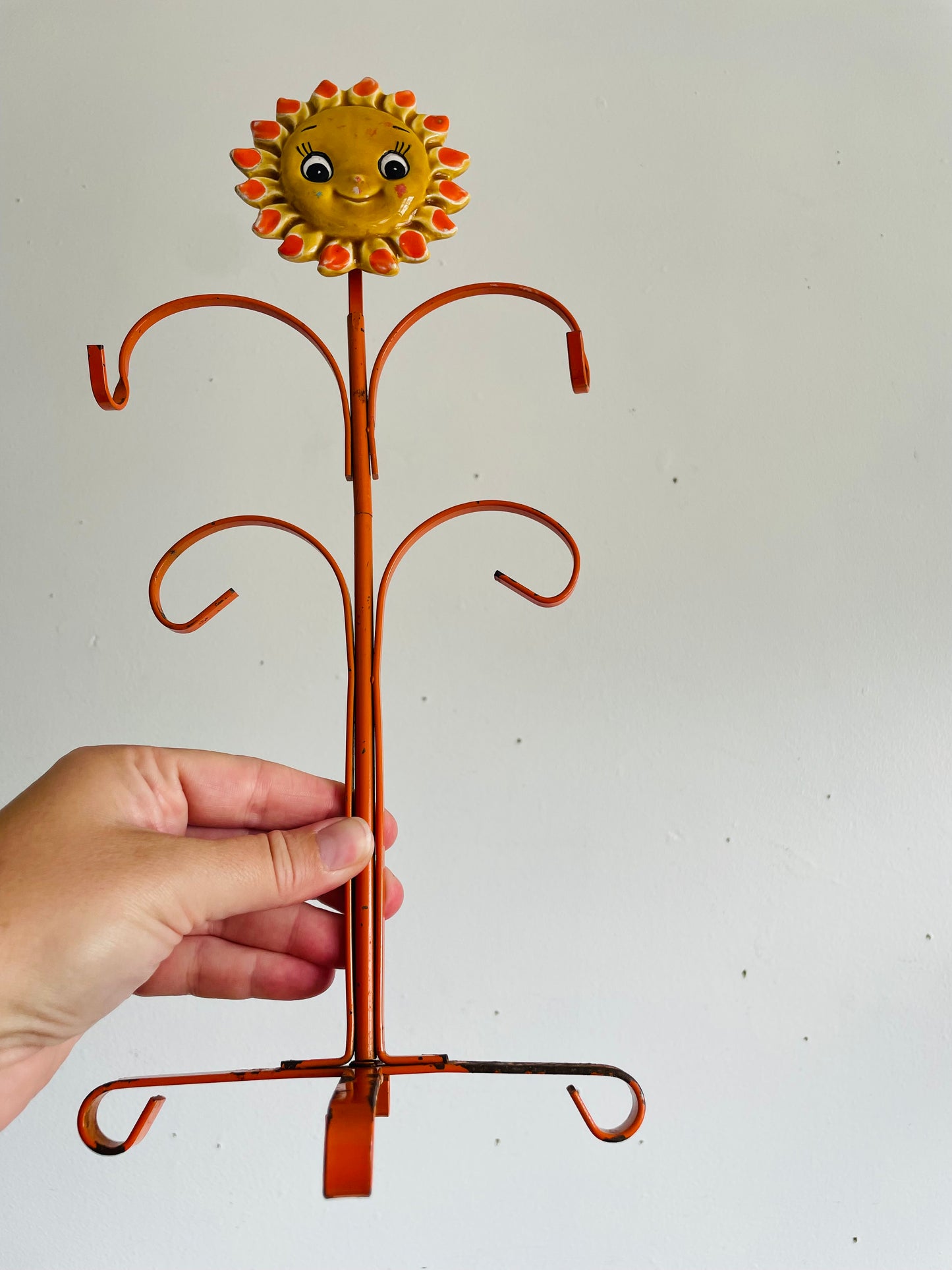Vintage Bright, Fun & Adorable Metal Orange Sunshine Mug Tree Rack Hook Hanger - Could Also Be Used to Hang Jewellery!