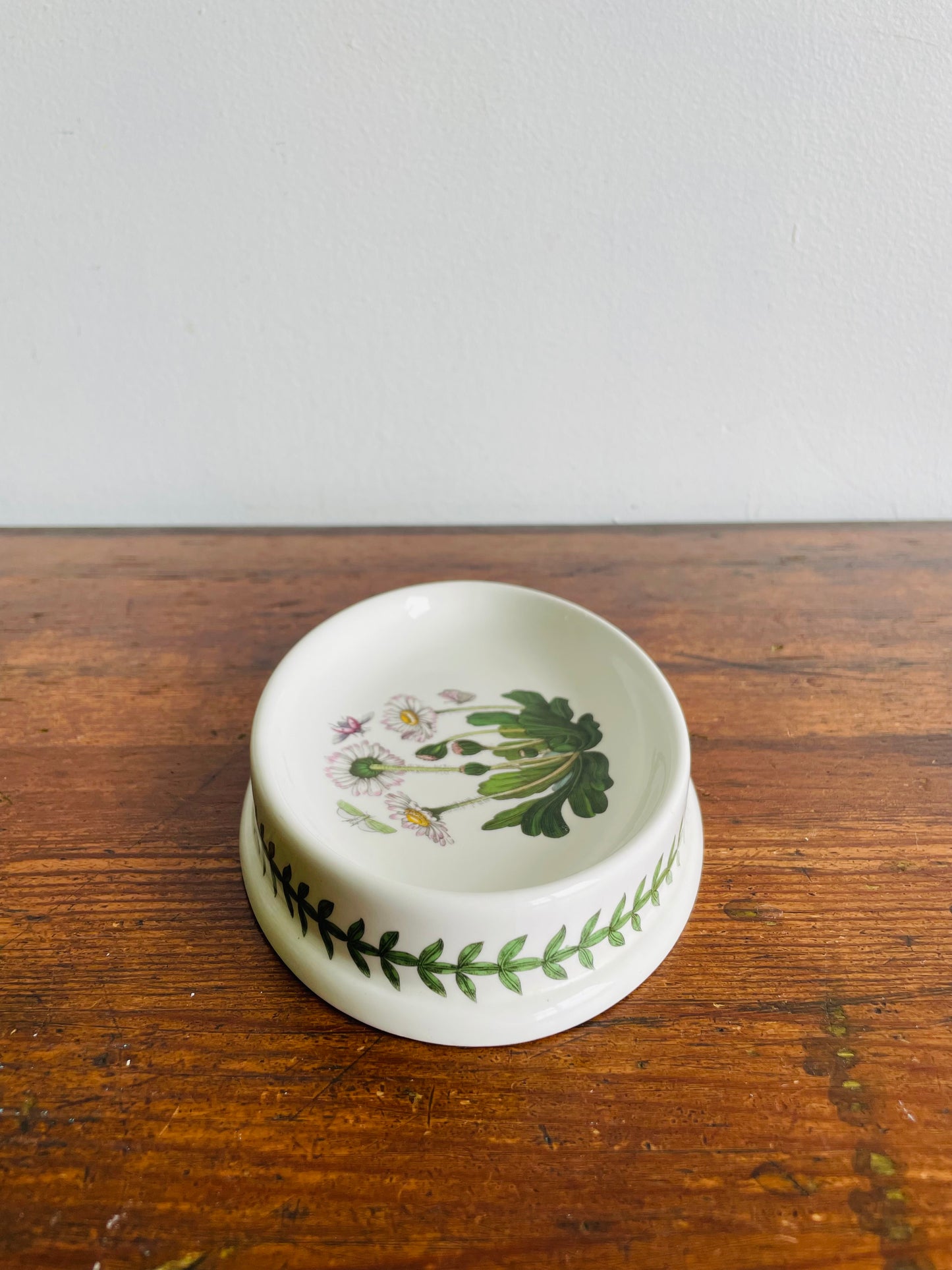 1972 Portmeirion Botanic Garden Daisy Flower Pattern Oval Soap or Trinket Dish by Susan Williams-Ellis - Made in England