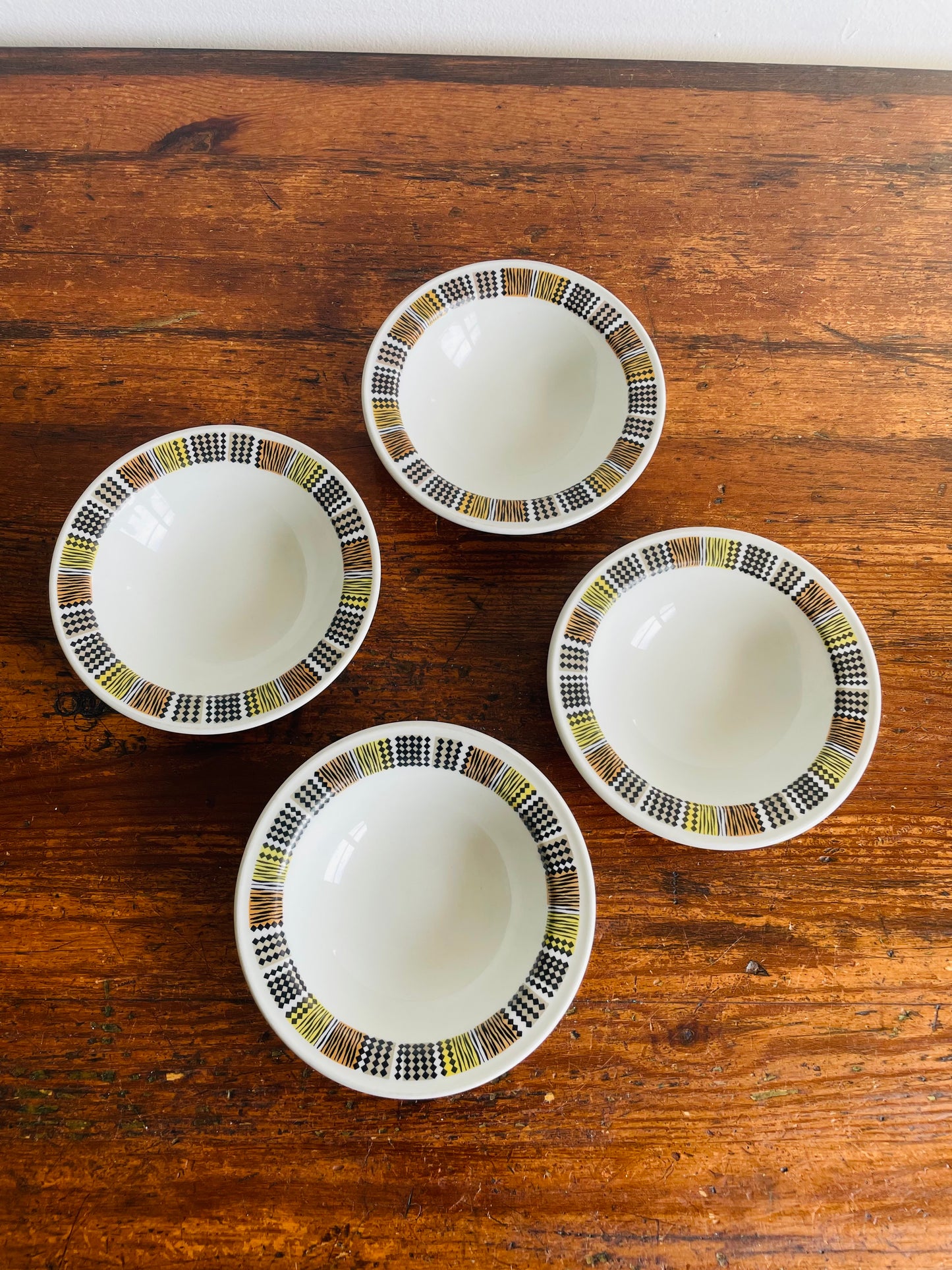 Ridgway Steelite Small Bowls with Tweed Pattern Rim - Vitreous China Hotelware - Made in England - Set of 4