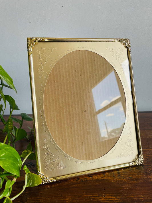 Vintage Brass Picture Frame with Filigree & Gold Oval Mat - Easel Prop & Wall Hooks - 6.5" x 8.5" Photo Size