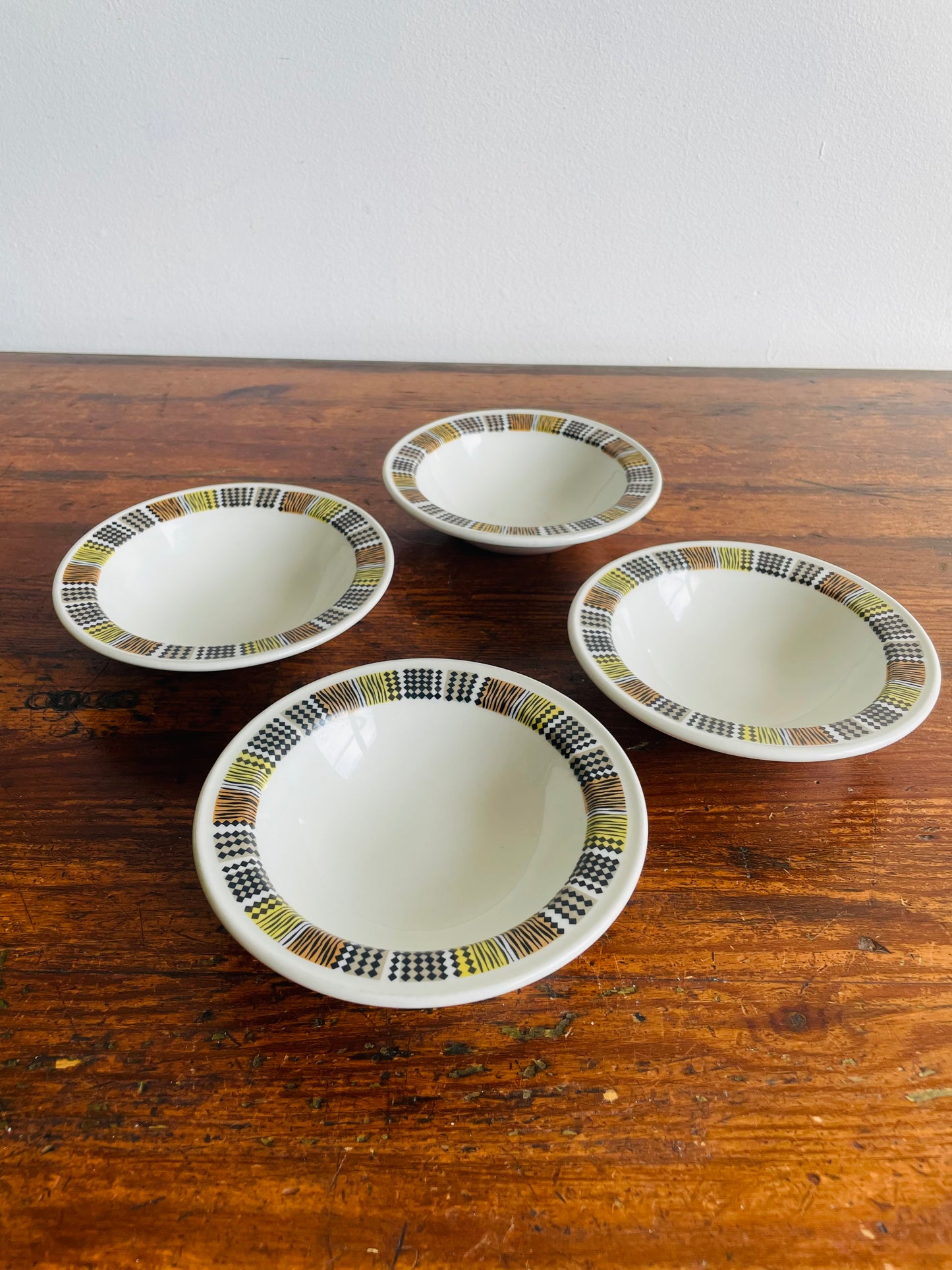 Ridgway Steelite Small Bowls with Tweed Pattern Rim - Vitreous China Hotelware - Made in England - Set of 4