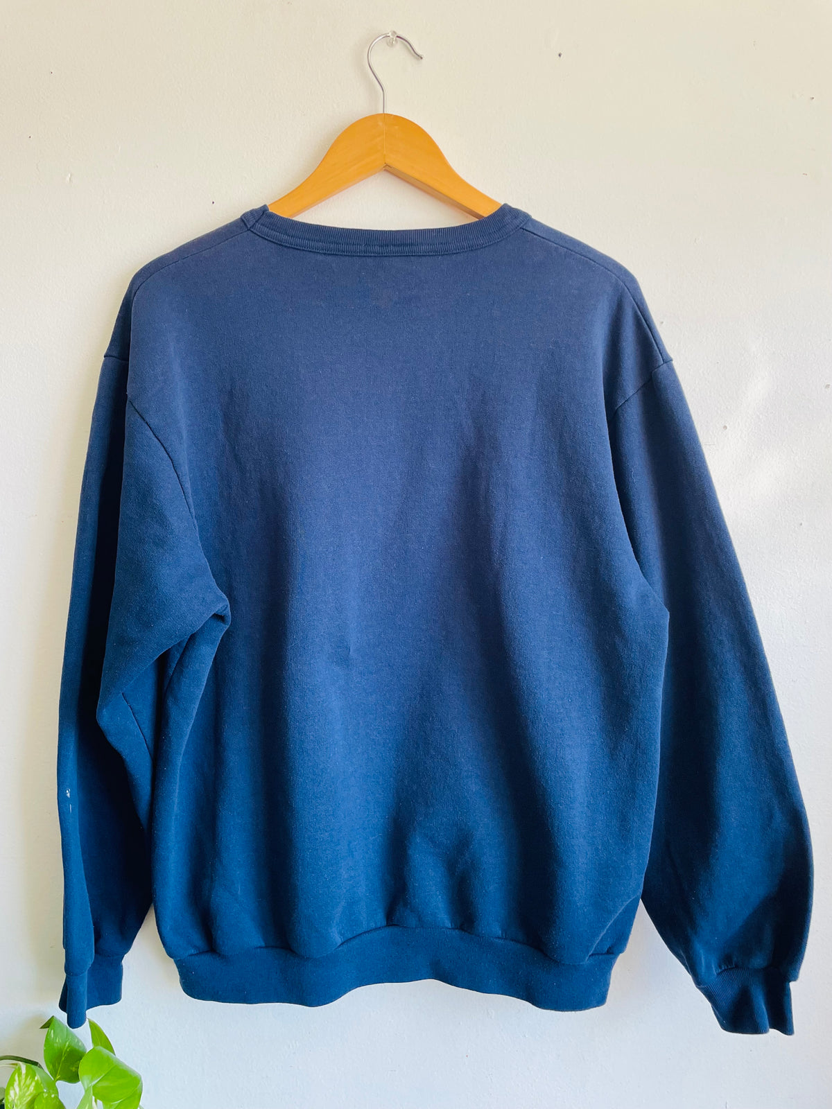 Vintage 1990s Girl Guides of Canada Navy Blue Adult Size Large Crewneck Sweatshirt with White Leaf Design - Alfred Sung Uniform Collection - Made in Canada