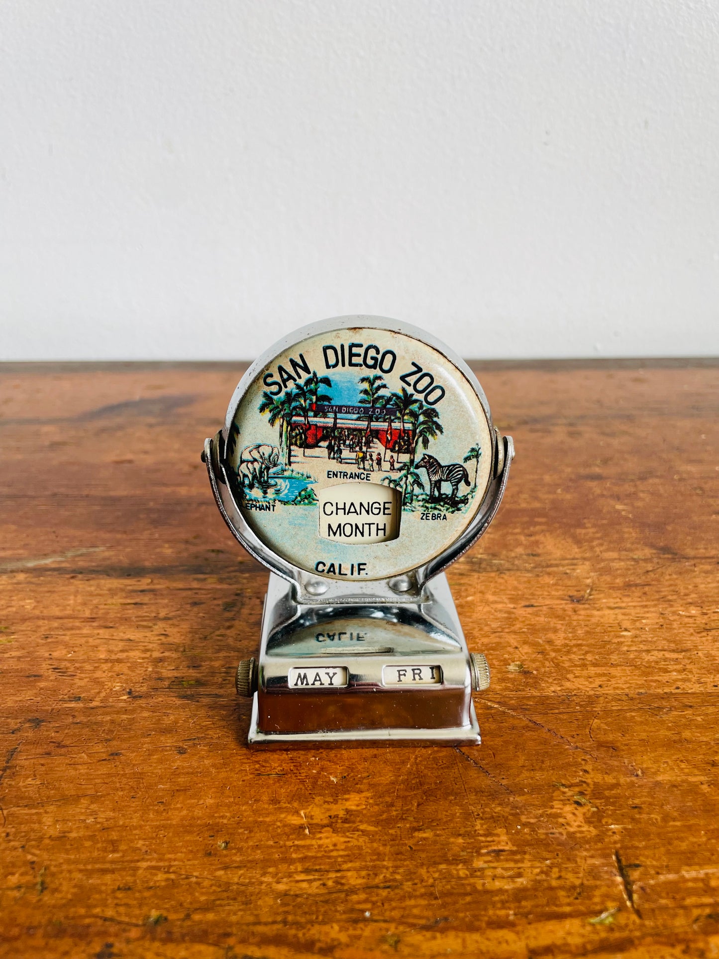 Vintage Mechanical Perpetual Flip Calendar - San Diego Zoo, California Souvenir - Flip to Change the Day & Month!