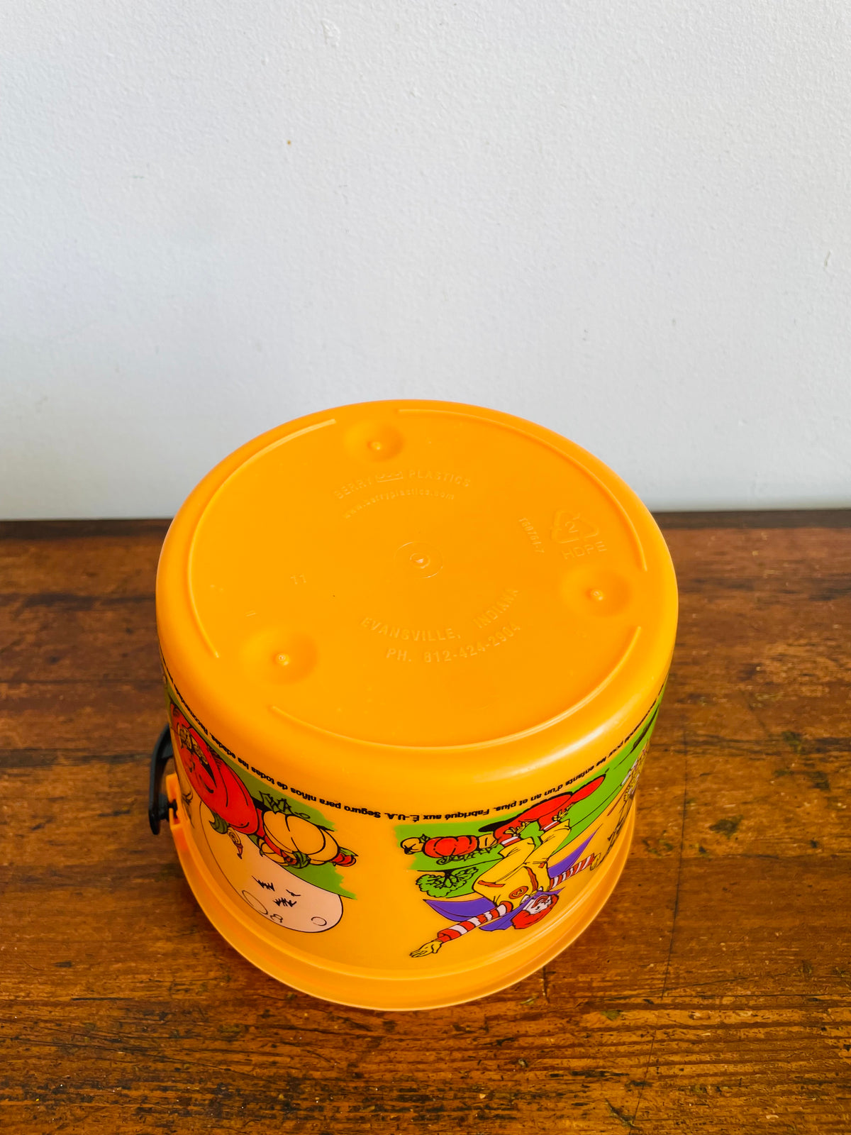 Vintage 2001 McDonald's Orange Plastic Trick or Treat Halloween Bucket with Bat Handle #1