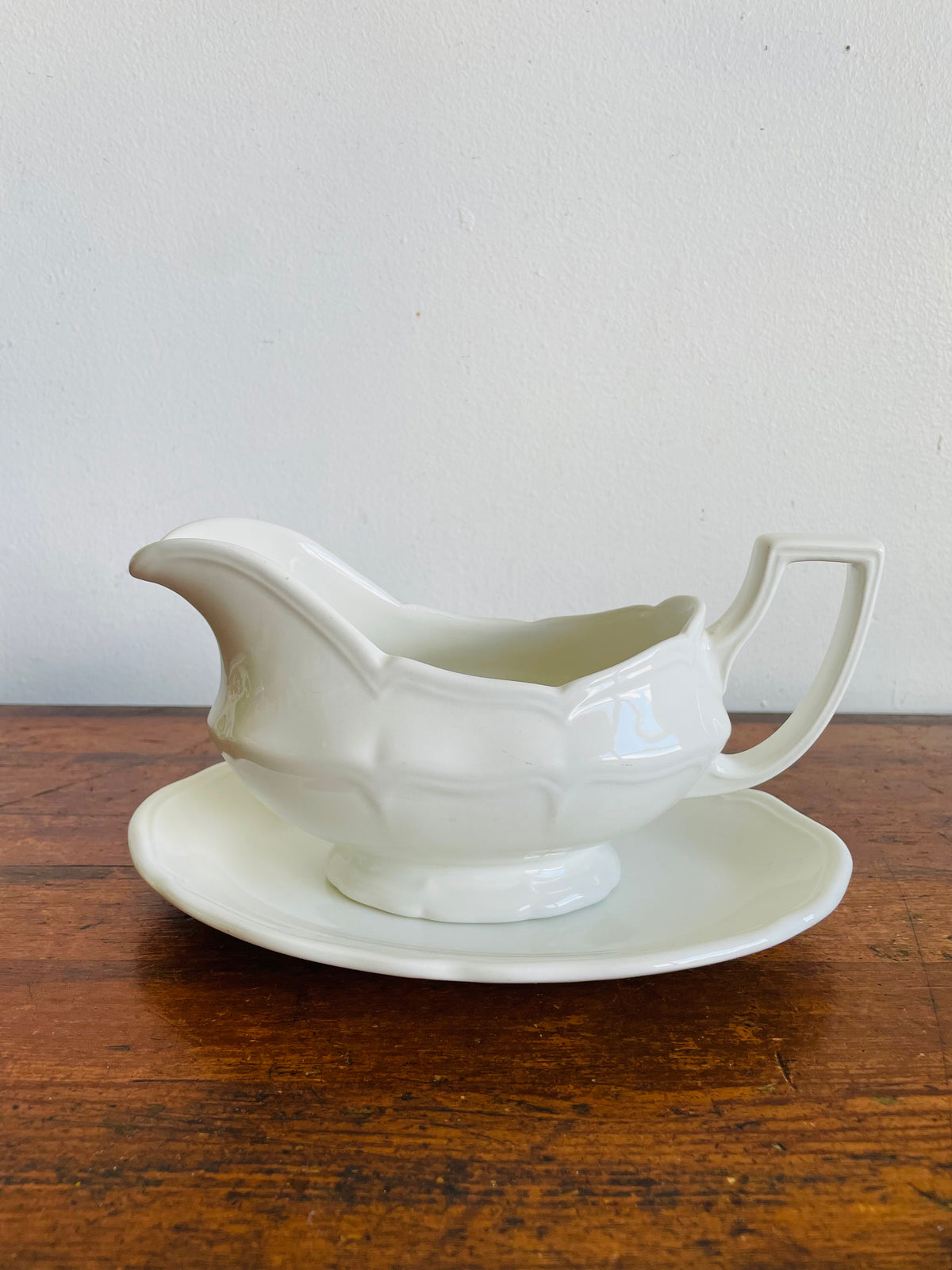 Vintage Royal Staffordshire Heirloom English Ironstone by J & G Meakin Gravy Sauce Boat & Plate - Made in England