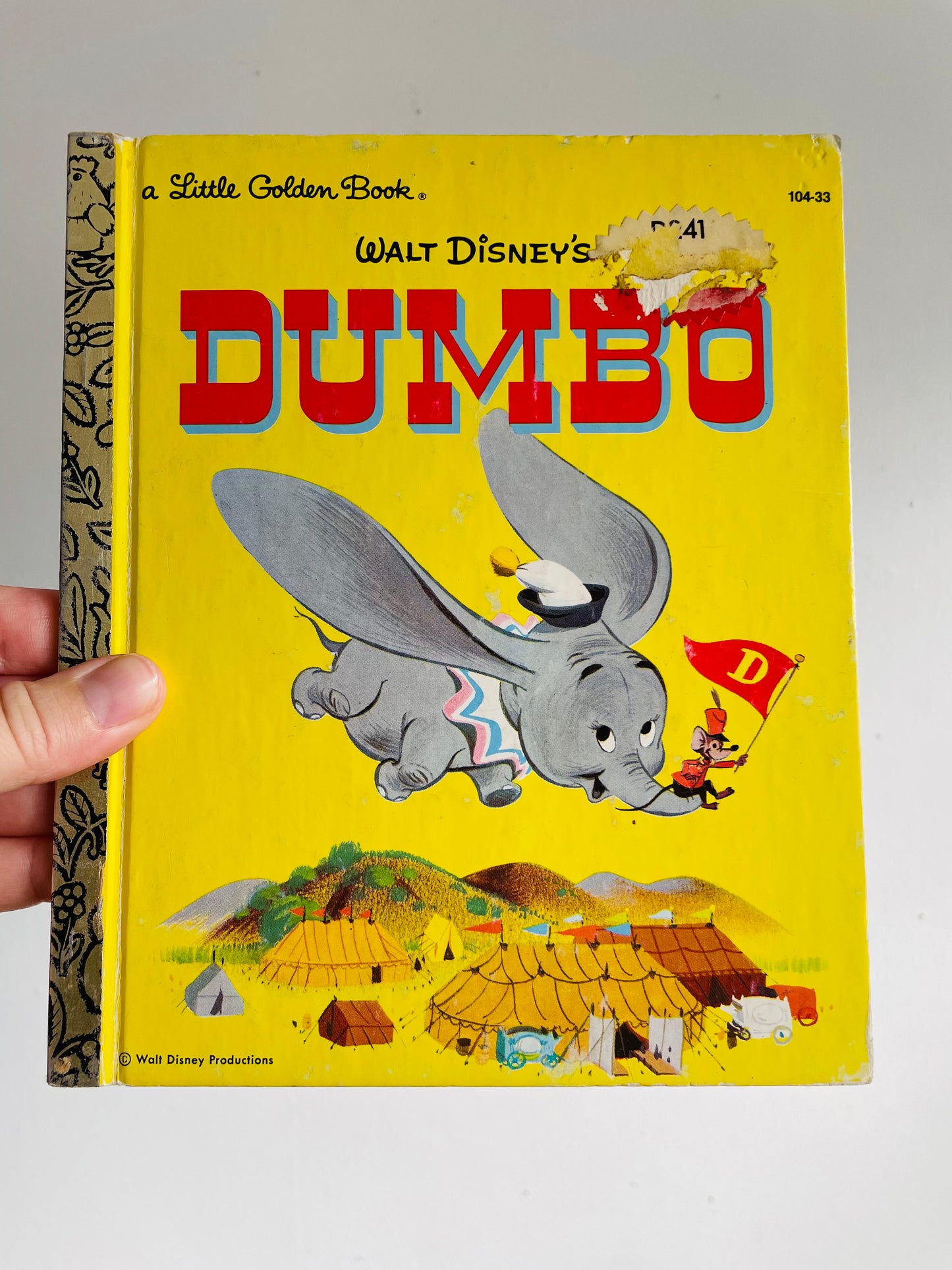 Vintage A Little Golden Book - Walt Disney's Dumbo- Hardcover (1982)