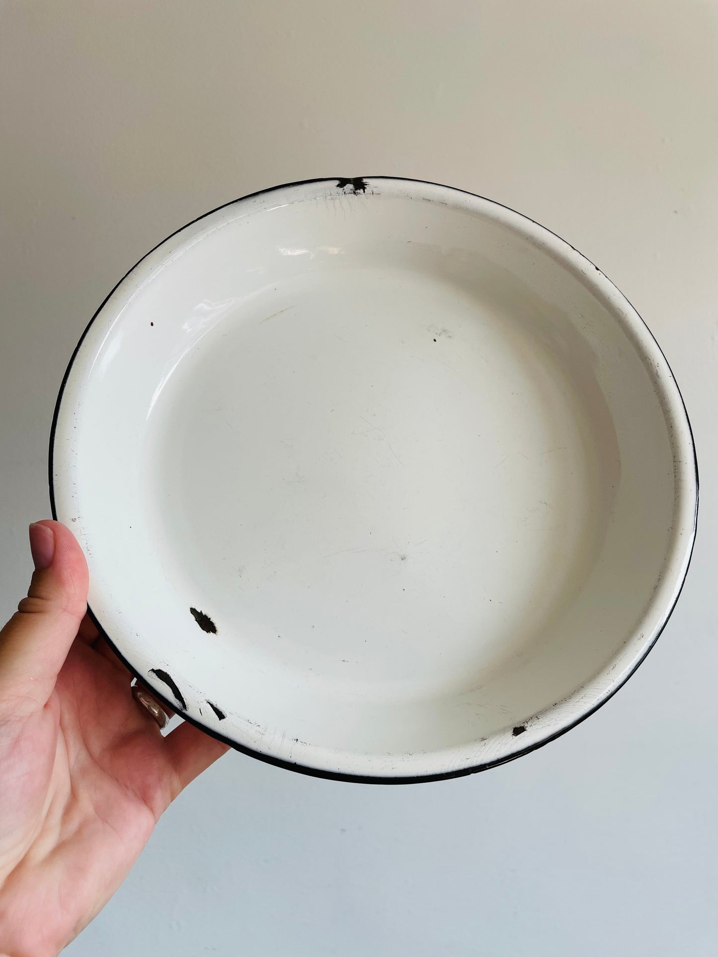 White Enamelware Pie Dish Plate with Black Rim