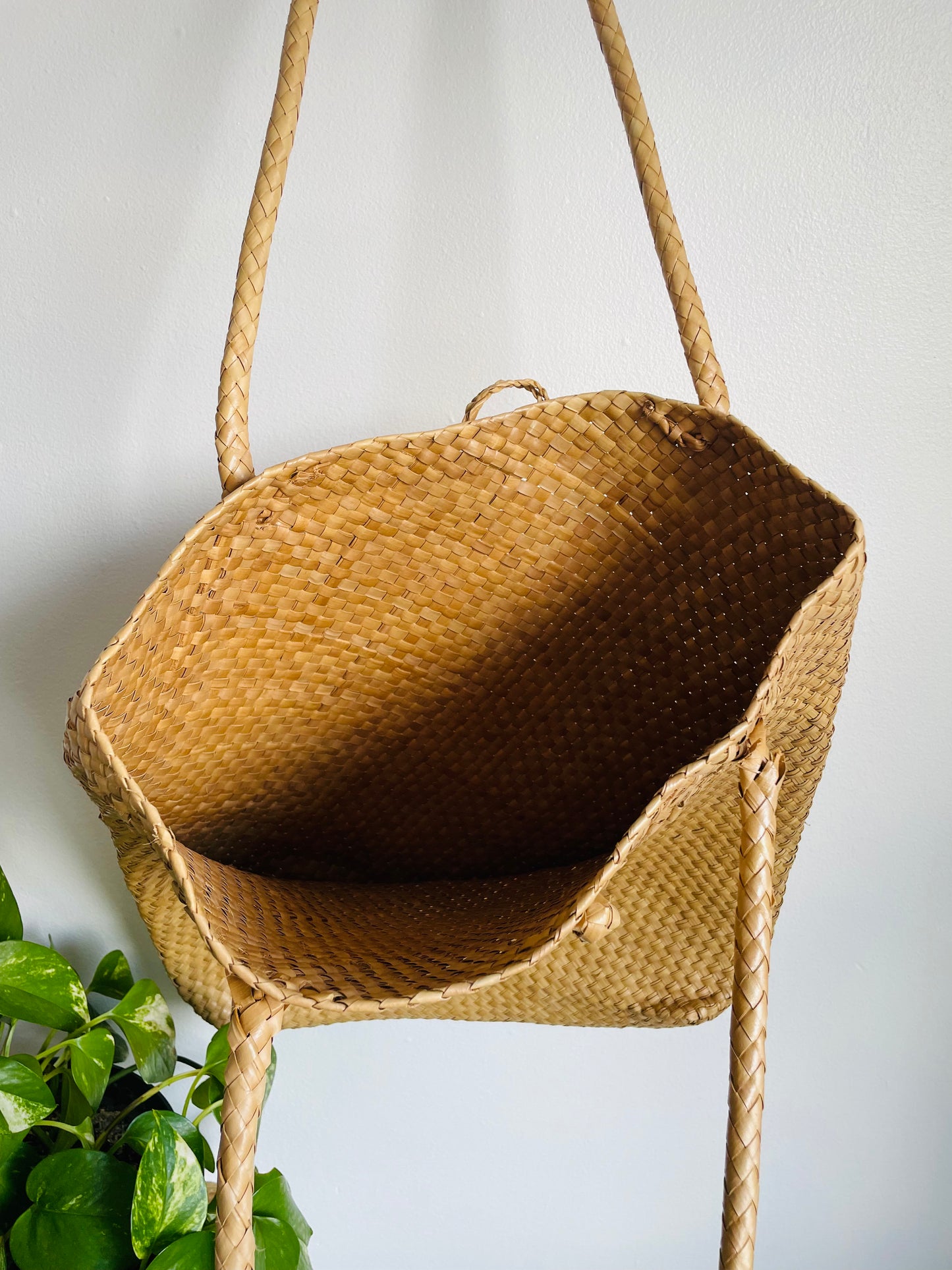 Woven Straw Purse Bag with Handles & Buckle