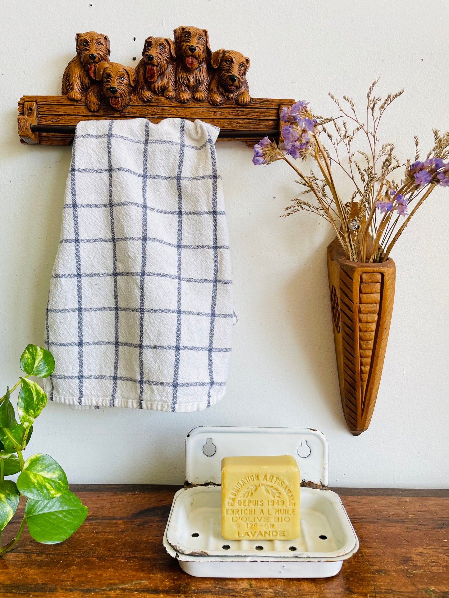 Vintage Resin & Wood Wall Mount Rack Hanger with Adorable Puppy Dog Design - Great for Towels, Scarves, Belts, Necklaces, Etc.